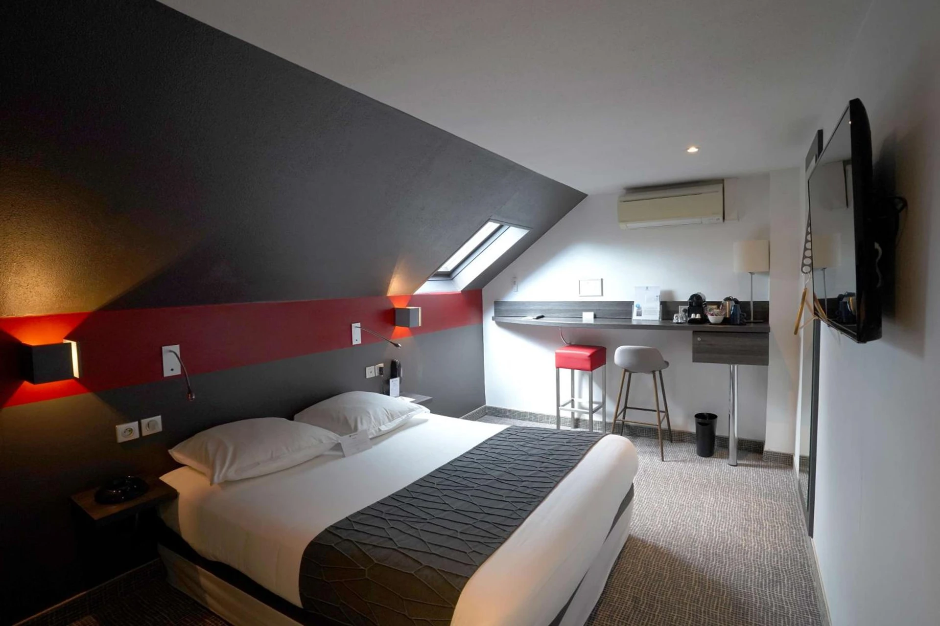 Chambre disponible pour un séminaire d'entreprise à Best Western The Hotel Versailles - Buc