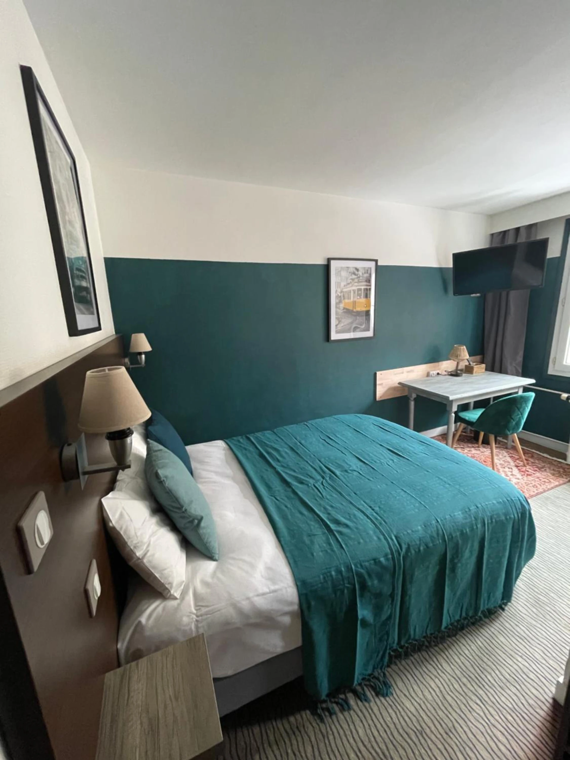 Chambre disponible pour un séminaire d'entreprise à The Originals Boutique, Hôtel d'Angleterre, Le Havre, centre, plage - Le Havre