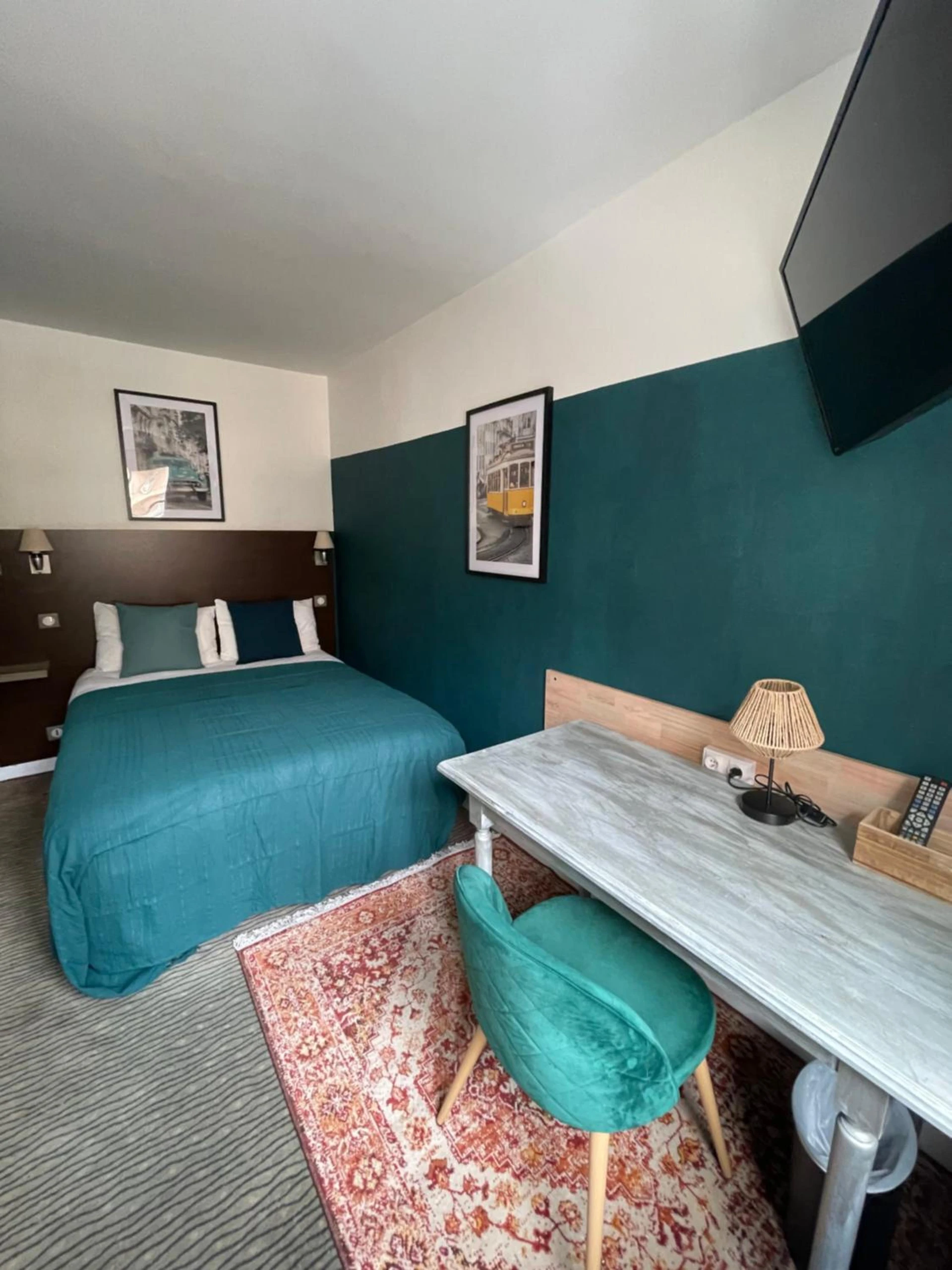 Chambre disponible pour un séminaire d'entreprise à The Originals Boutique, Hôtel d'Angleterre, Le Havre, centre, plage - Le Havre