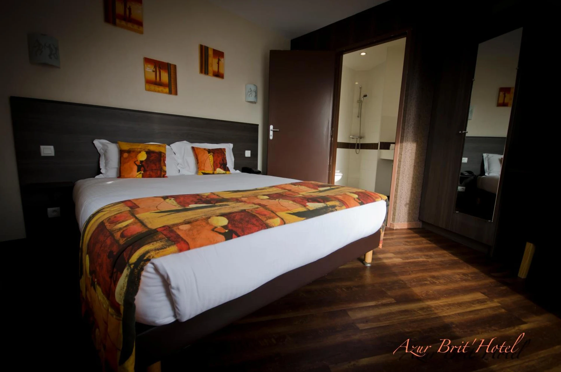 Magnifique chambre pour un séminaire d'entreprise à Brit Hotel Azur - Saint-André-de-la-Marche