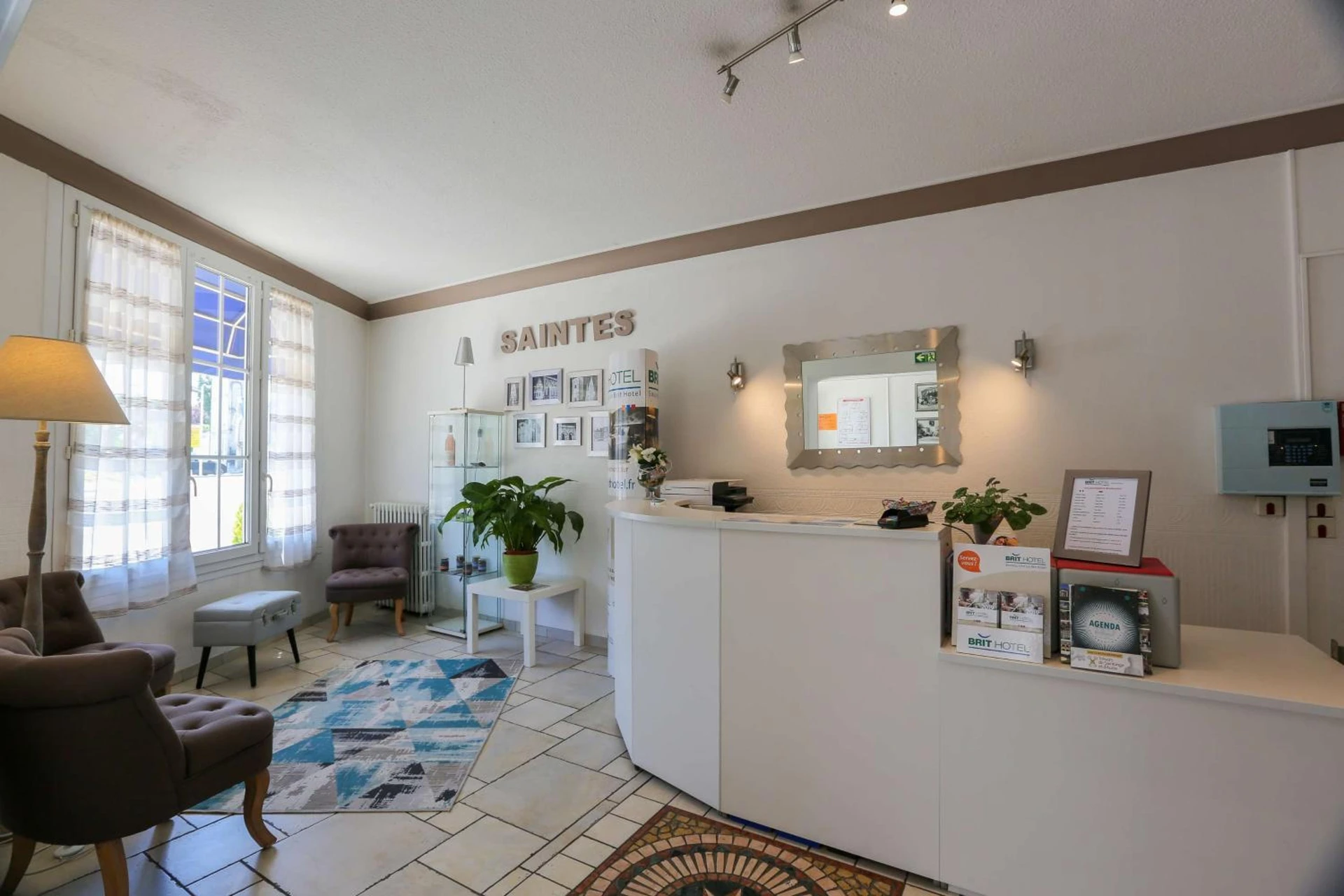 Organiser un séminaire d'entreprise : Brit Hotel Bleu Nuit à saintes