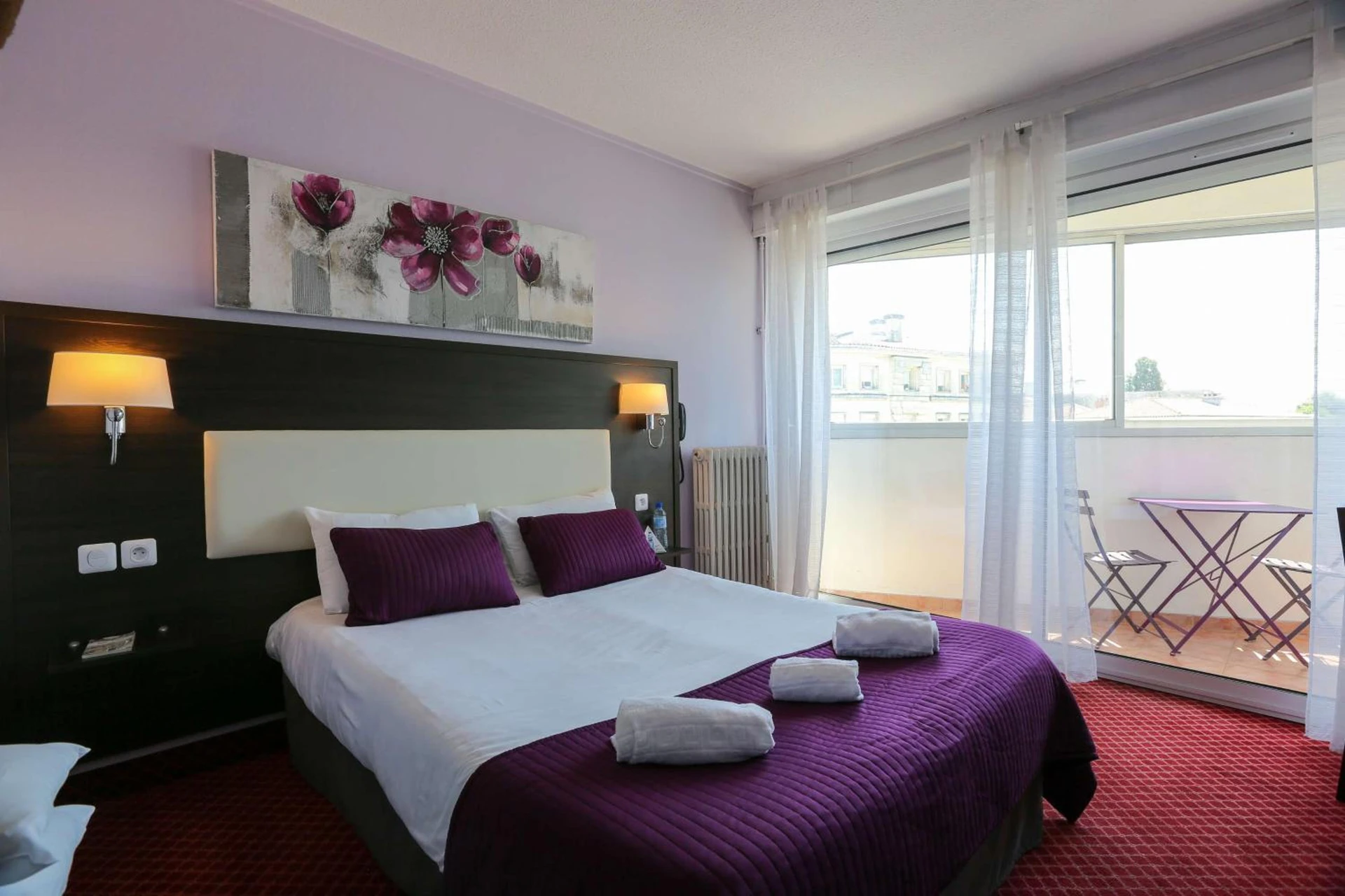 Chambre disponible pour un séminaire d'entreprise à Brit Hotel Bleu Nuit - Saintes
