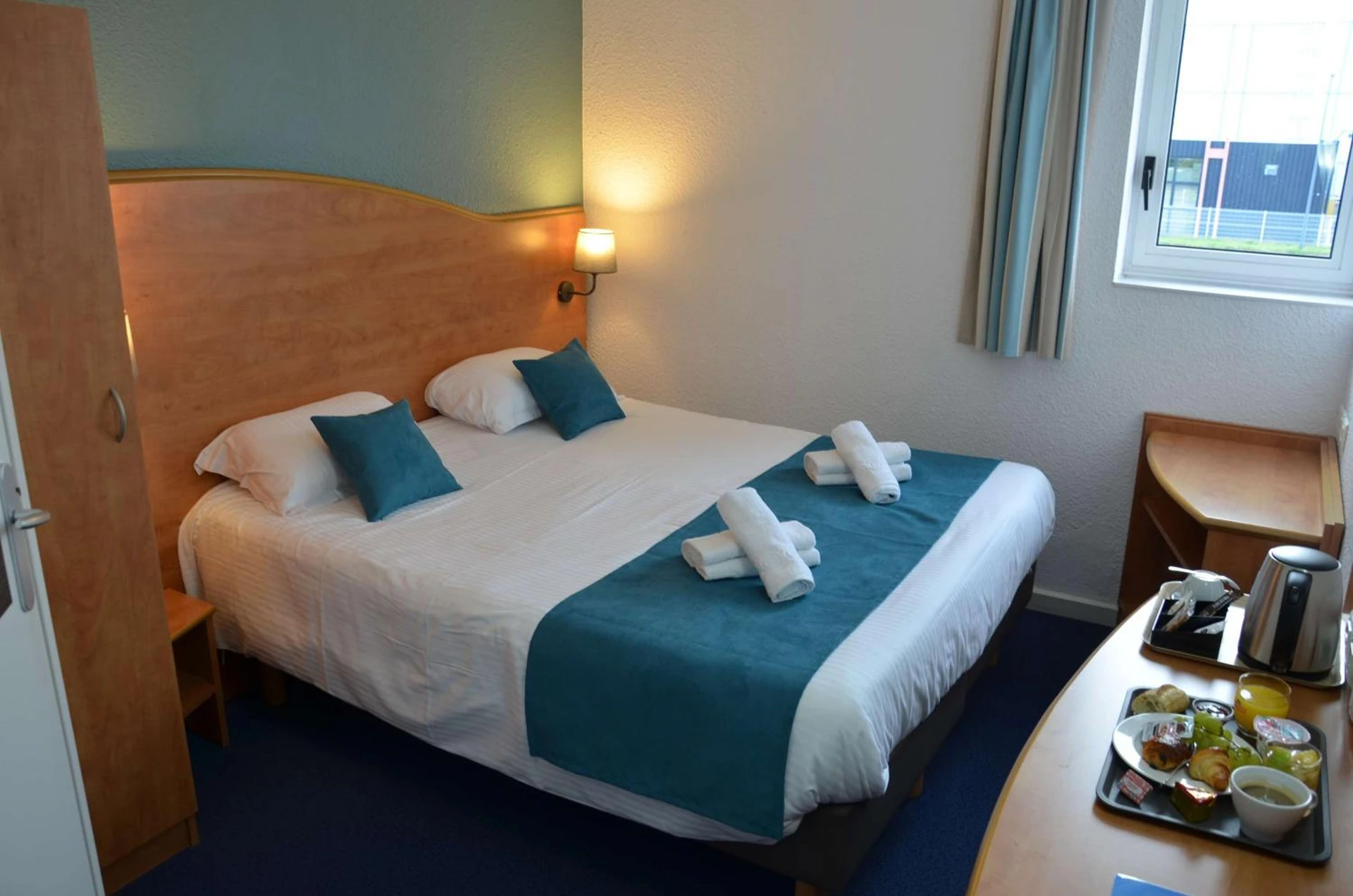Chambre disponible pour un séminaire d'entreprise à BRIT HOTEL Caen Hérouville - Hérouville-Saint-Clair