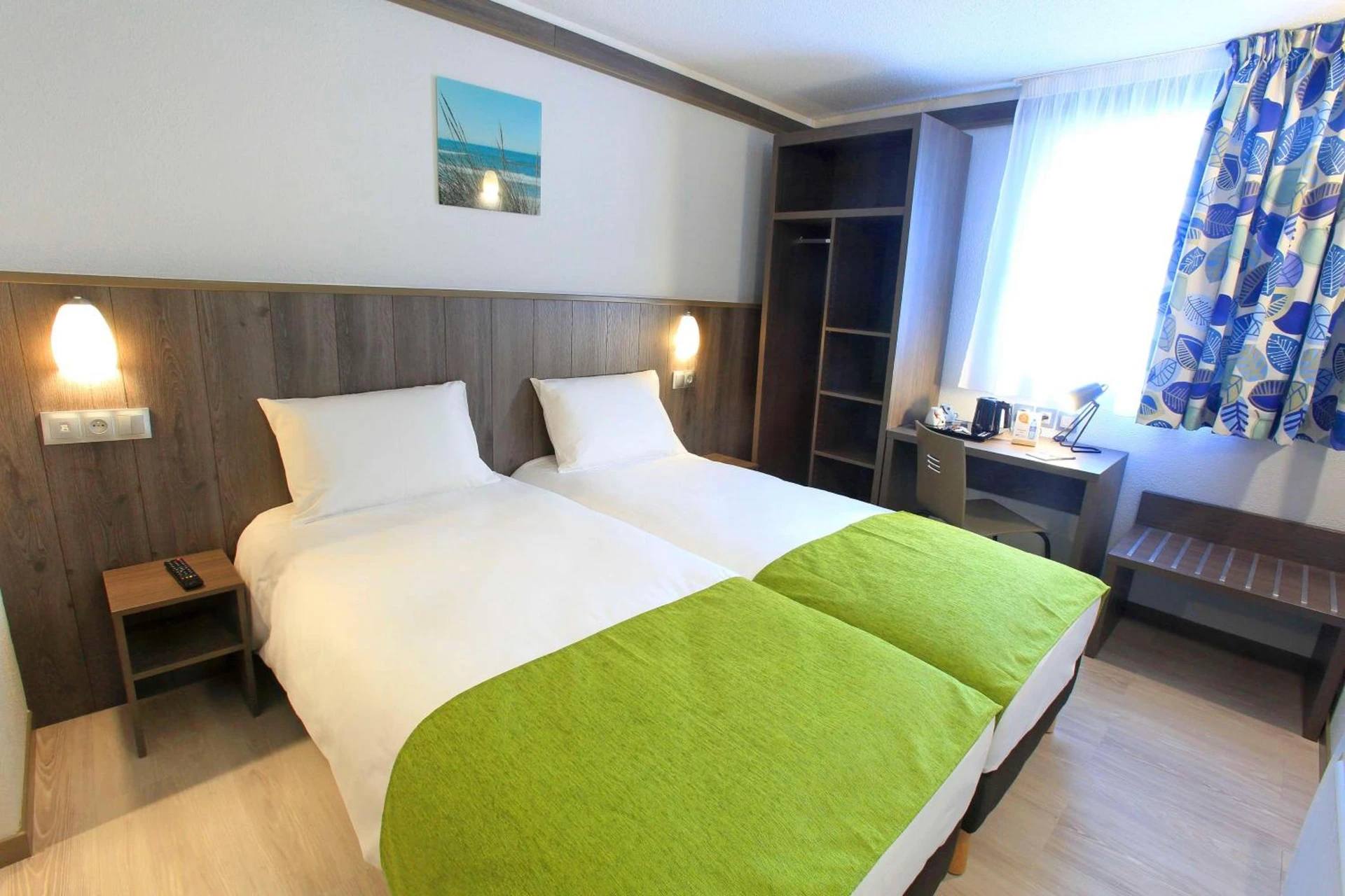 Magnifique chambre pour un séminaire d'entreprise à Brit Hotel Calais - Calais