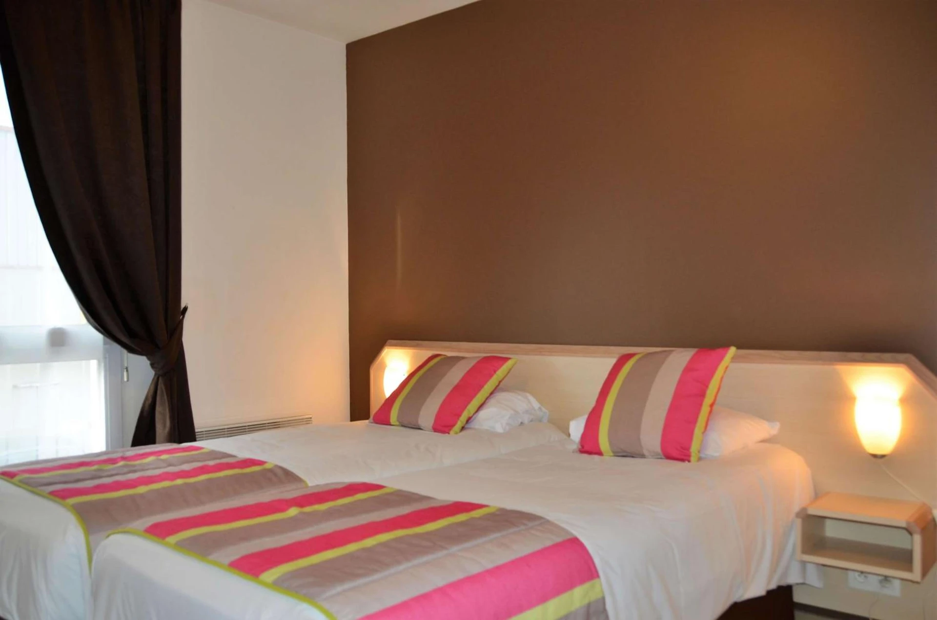 Magnifique chambre pour un séminaire d'entreprise à Brit Hotel Cherbourg - Cherbourg-en-Cotentin