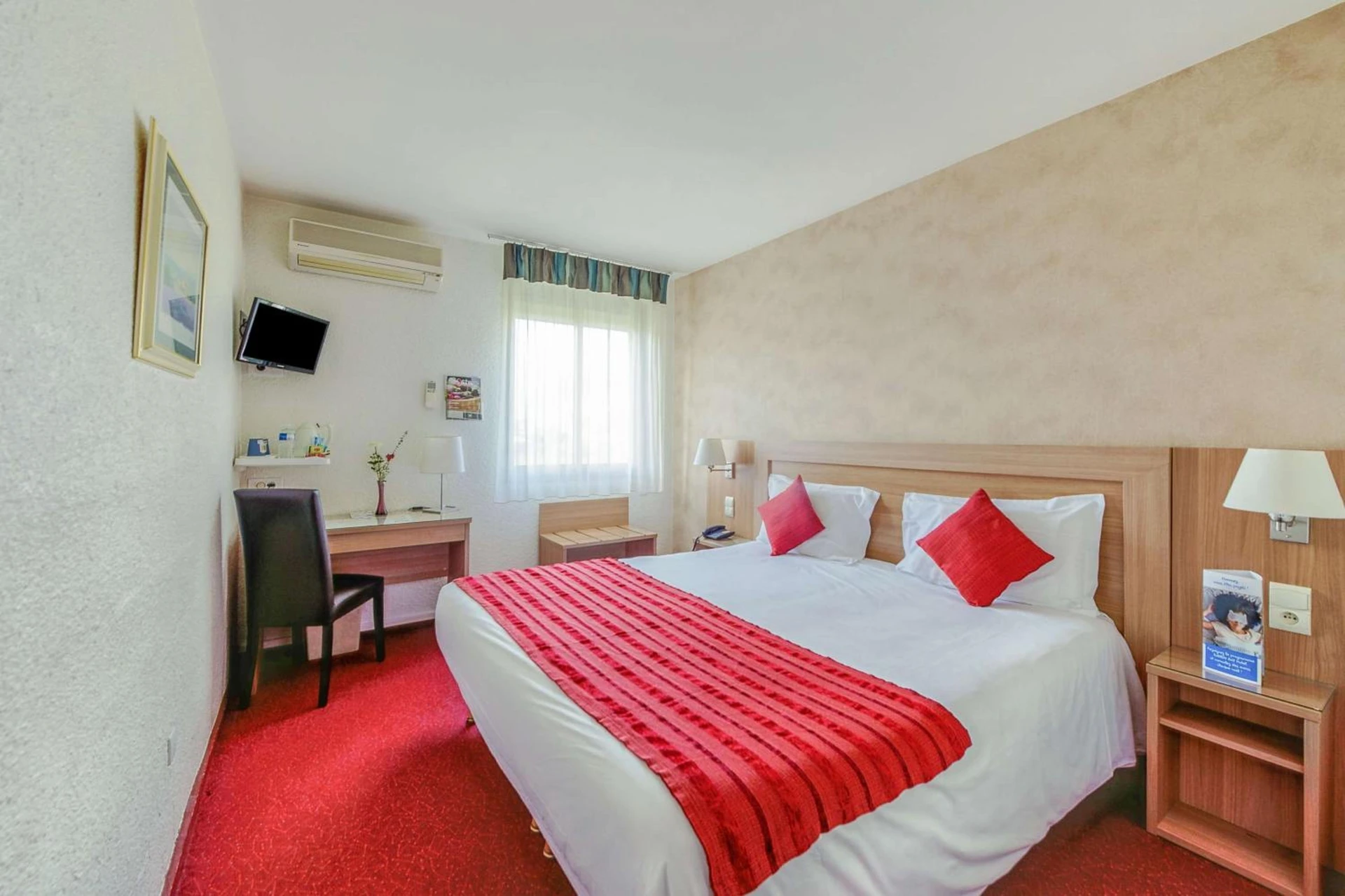 Chambre disponible pour un séminaire d'entreprise à Brit Hotel Confort Castres - Castres