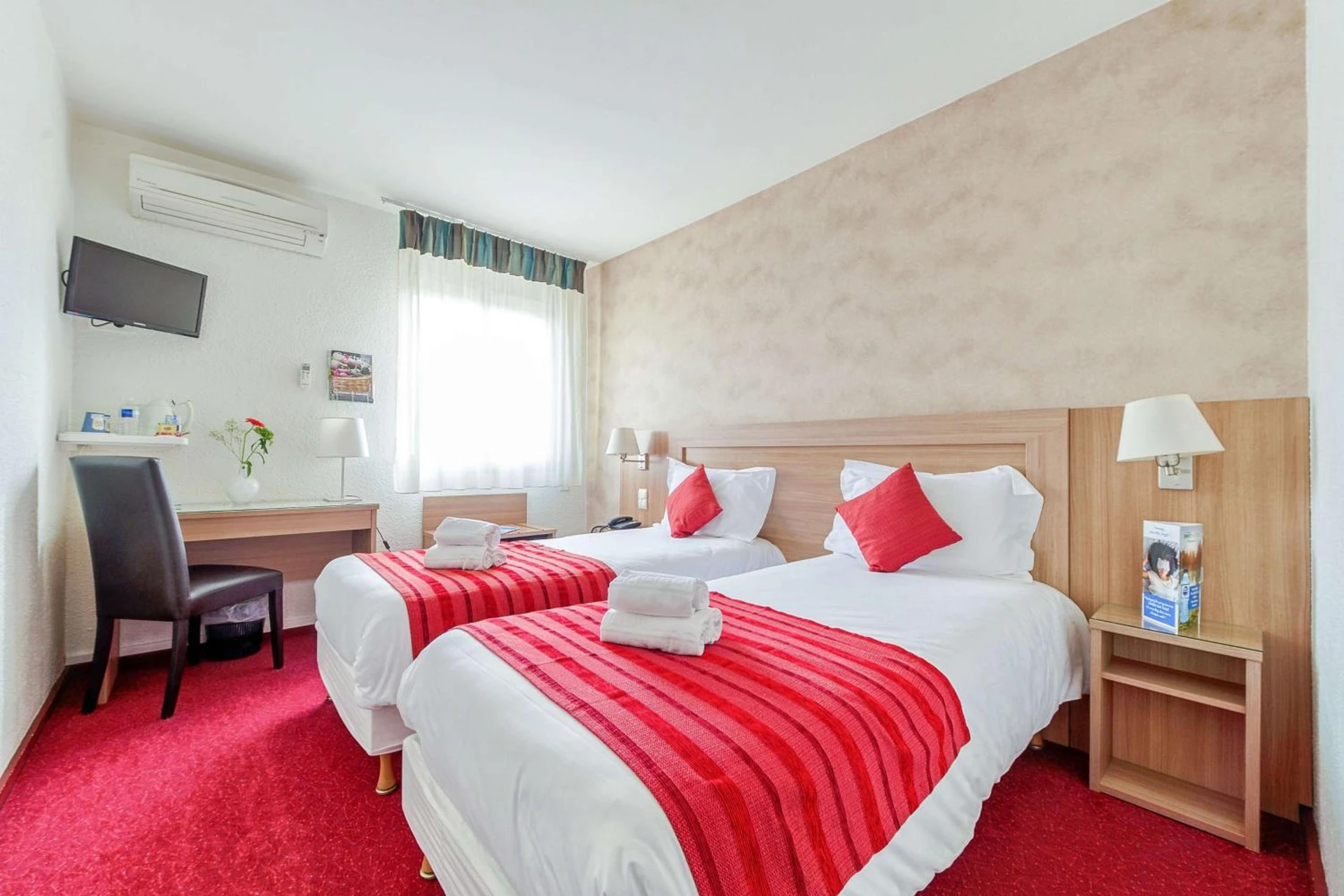 Chambre disponible pour un séminaire d'entreprise à Brit Hotel Confort Castres - Castres