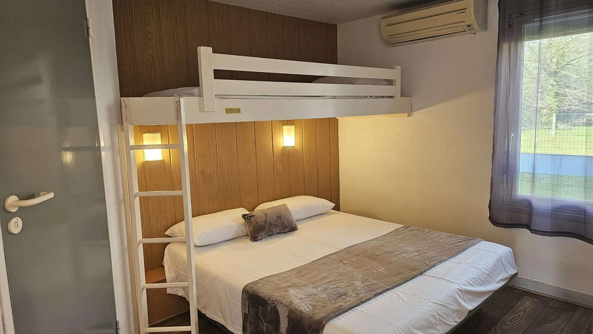 Magnifique chambre pour un séminaire d'entreprise à Brit Hotel Essentiel Pau Lescar - Narbonne