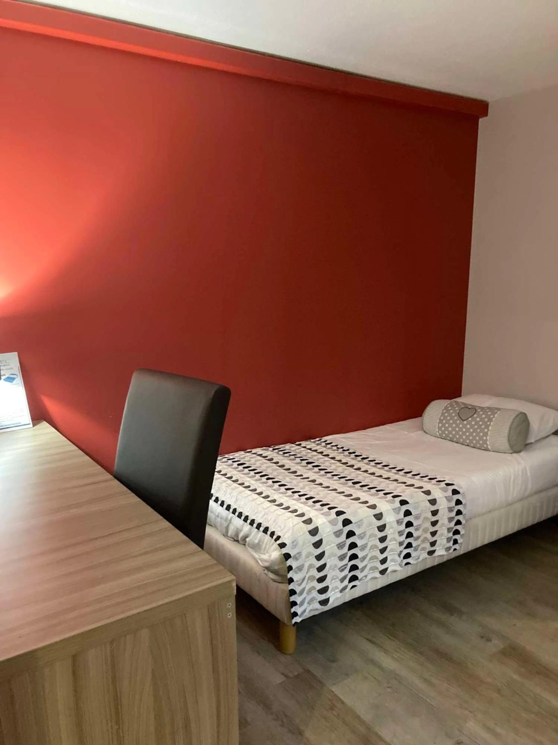 Chambre disponible pour un séminaire d'entreprise à Brit Hotel Confort Foix - Foix