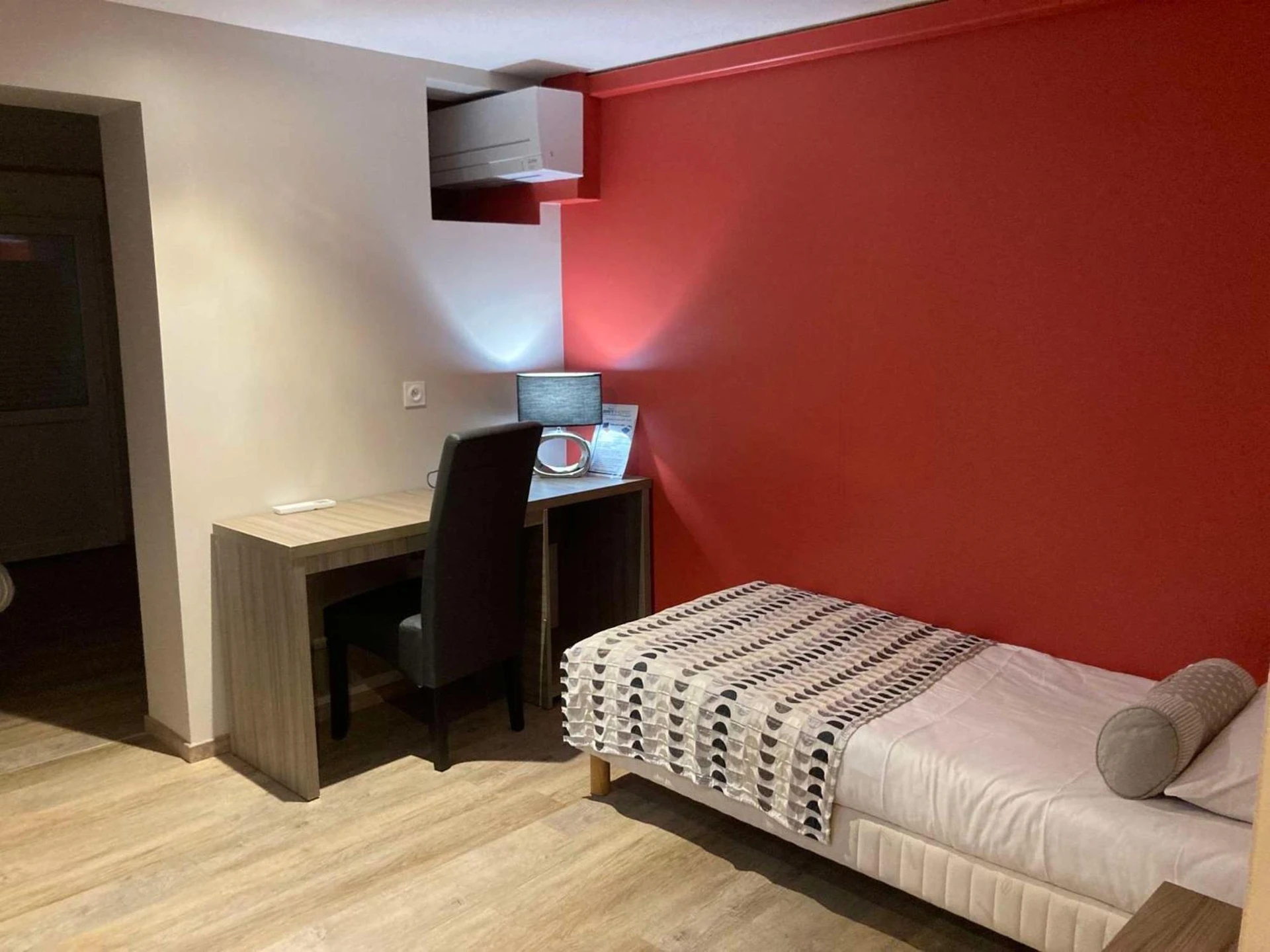 Magnifique chambre pour un séminaire d'entreprise à Brit Hotel Confort Foix - Foix