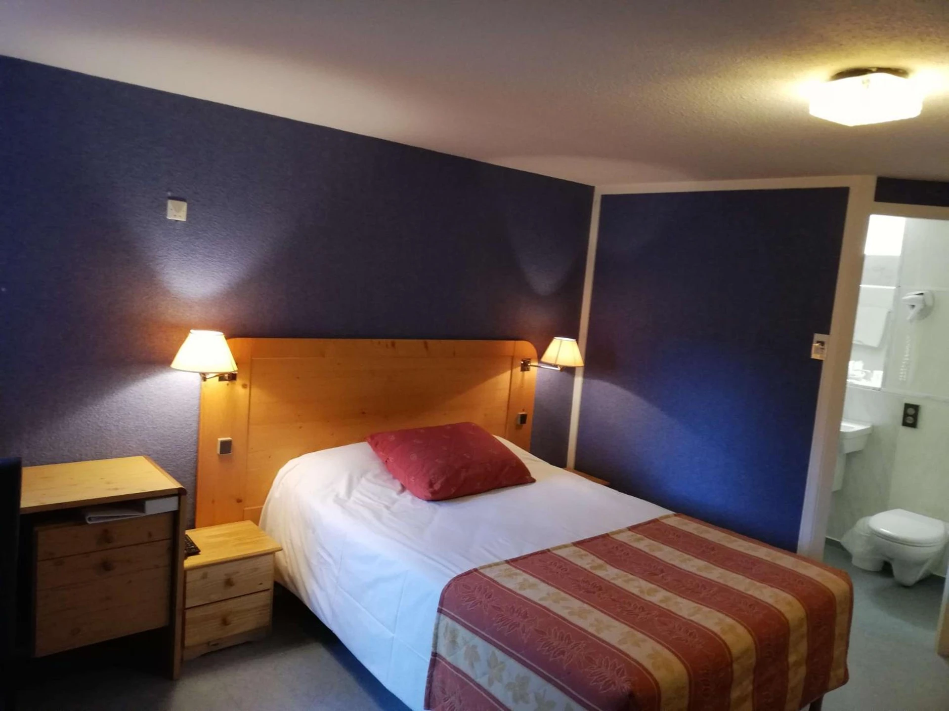 Magnifique chambre pour un séminaire d'entreprise à Brit Hotel Vallee du Lot - Fumel