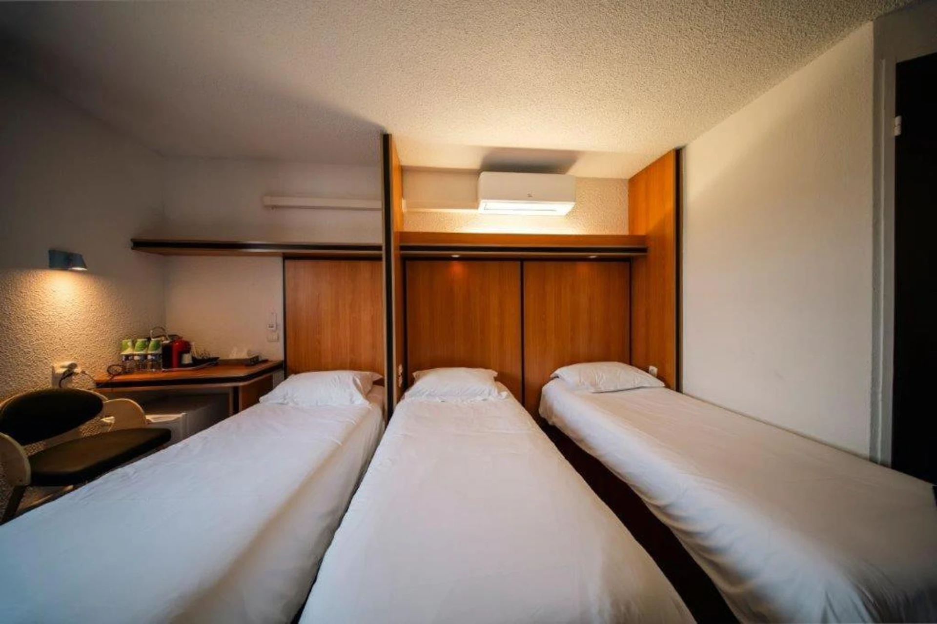 Chambre disponible pour un séminaire d'entreprise à Brit Hotel La Bonne Etape - Évreux