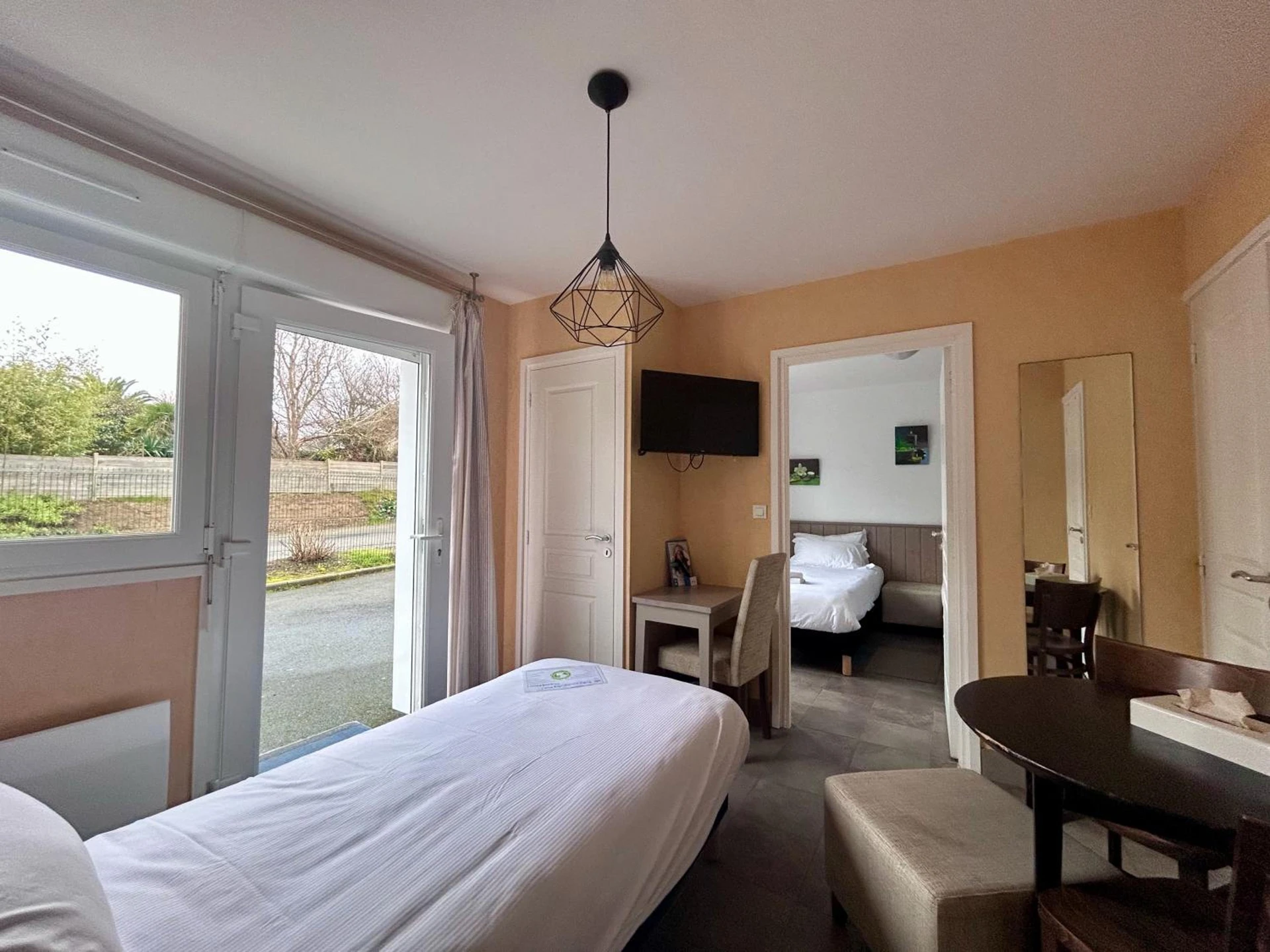 Chambre disponible pour un séminaire d'entreprise à BRIT HOTEL LANNION PERROS-GUIREC -- Aux Hortensias - Paris