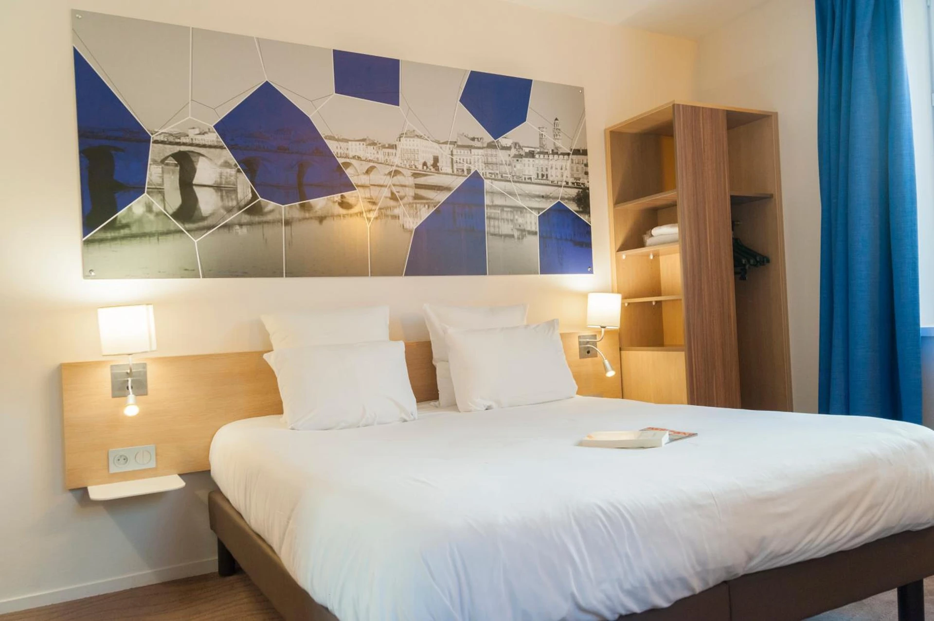 Magnifique chambre pour un séminaire d'entreprise à Brit Hotel Mâcon Centre Gare - Mâcon