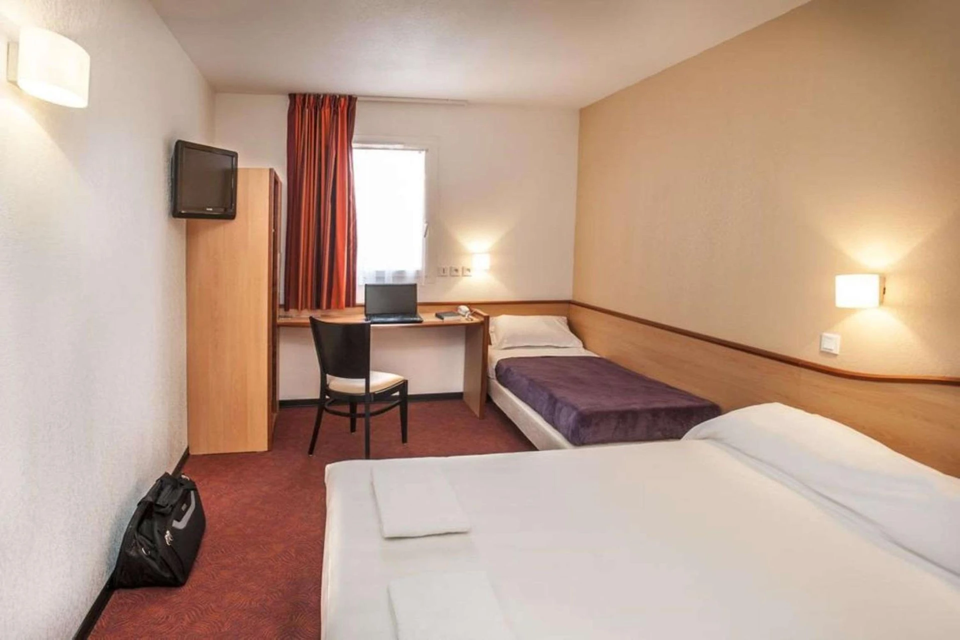 Chambre disponible pour un séminaire d'entreprise à Brit Hotel Confort Montauban - Montauban