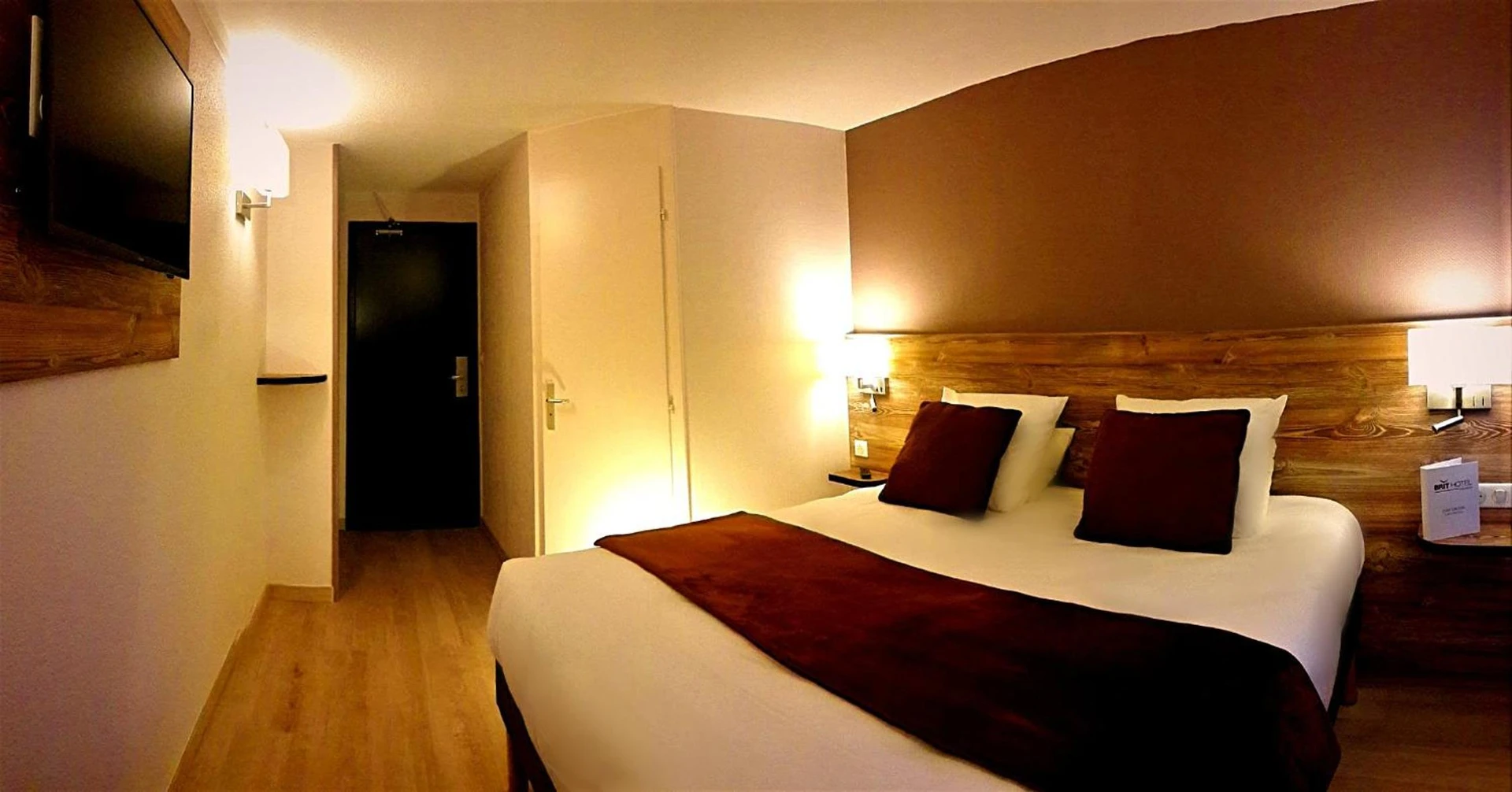 Chambre disponible pour un séminaire d'entreprise à Brit Hotel Confort Pau Lons - Lons