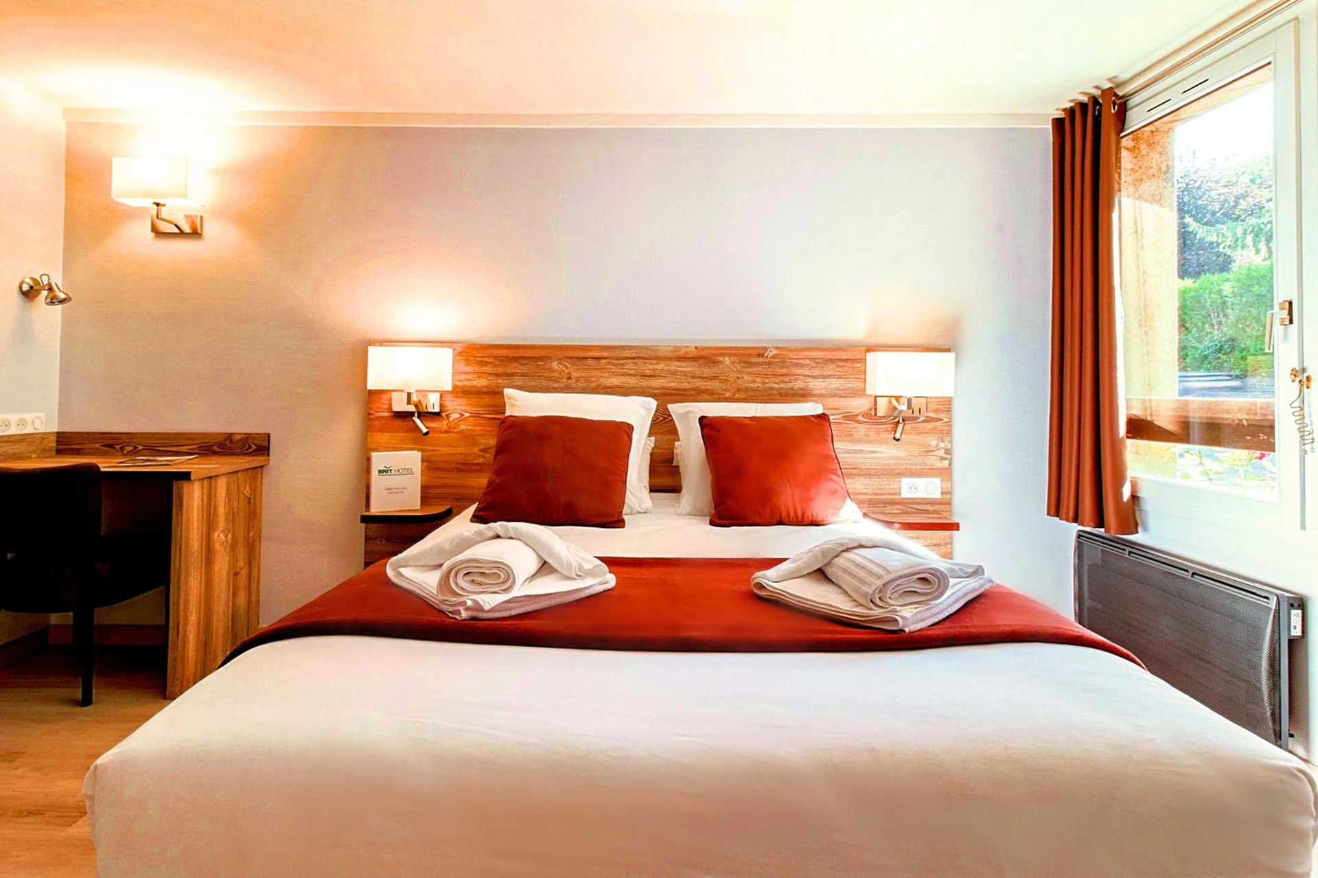 Magnifique chambre pour un séminaire d'entreprise à Brit Hotel Confort Pau Lons - Lons