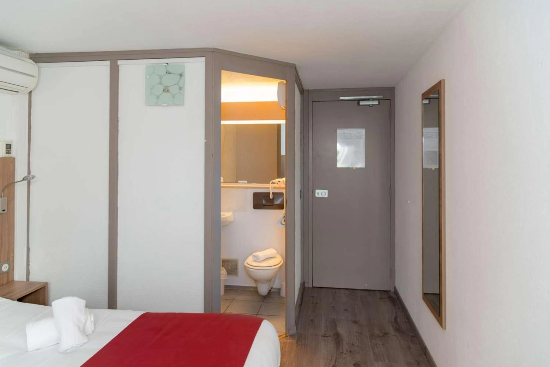 Chambre disponible pour un séminaire d'entreprise à Brit Hotel Plaisance A9/A61 - Narbonne