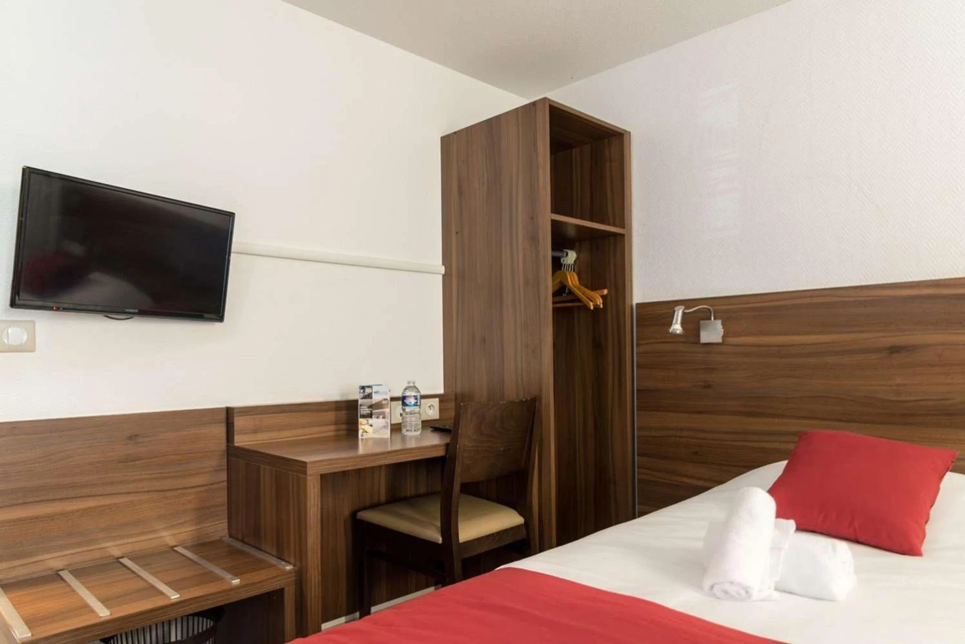 Magnifique chambre pour un séminaire d'entreprise à Brit Hotel Plaisance A9/A61 - Narbonne