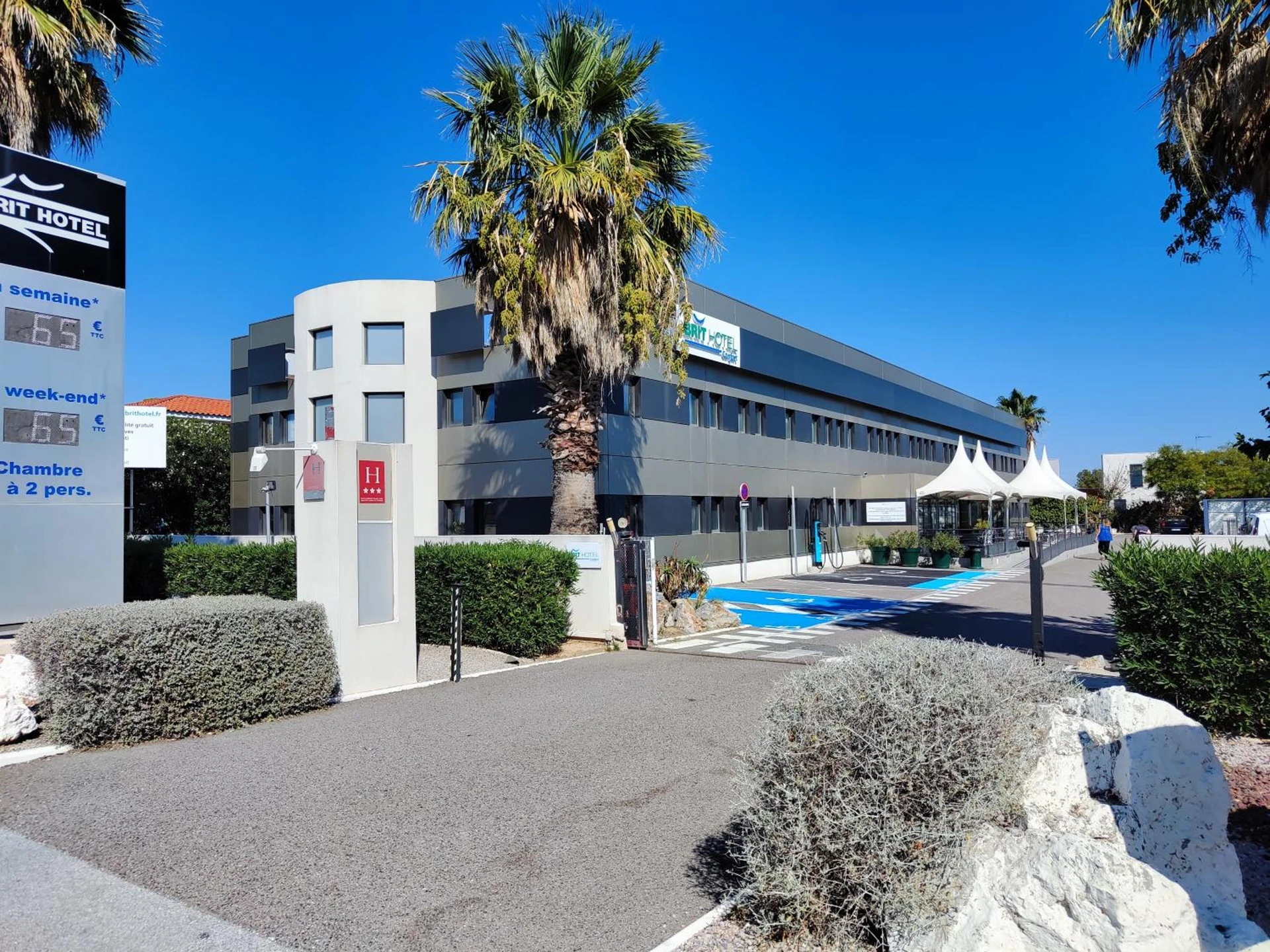 Salle de séminaire à Brit Hotel Porte d'Espagne - Organiser un événement professionnel à Perpignan