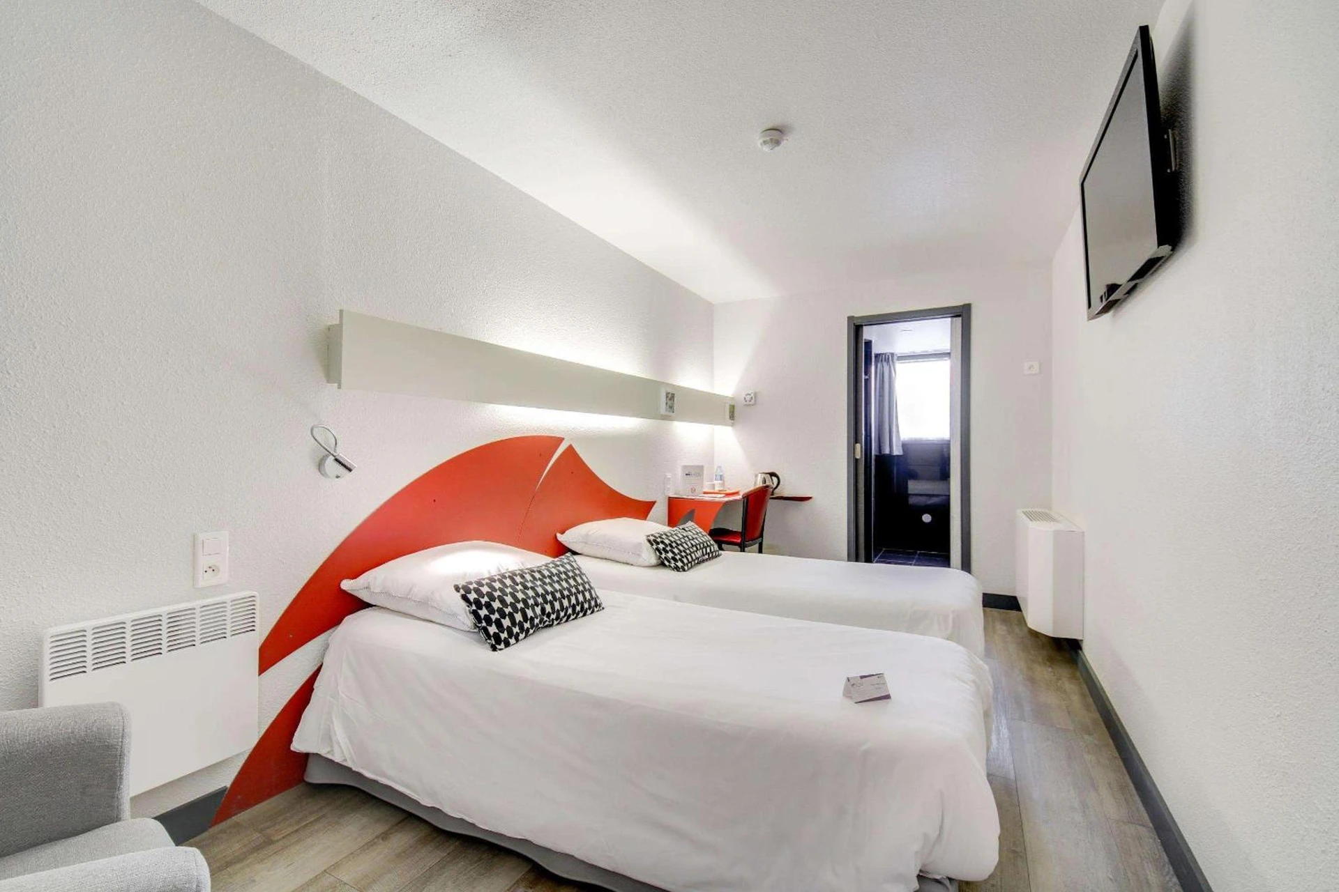 Chambre disponible pour un séminaire d'entreprise à Brit Hotel Porte d'Espagne - Perpignan
