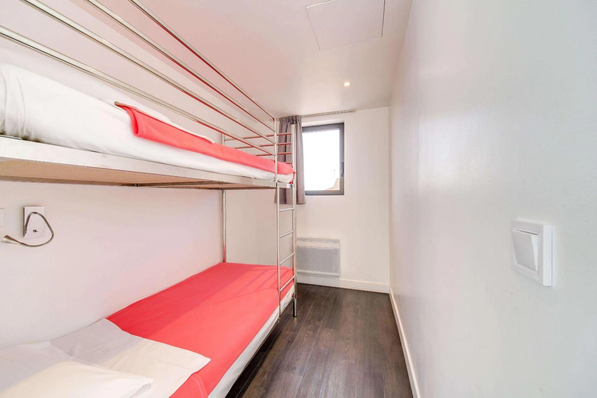 Magnifique chambre pour un séminaire d'entreprise à Brit Hotel Porte d'Espagne - Perpignan