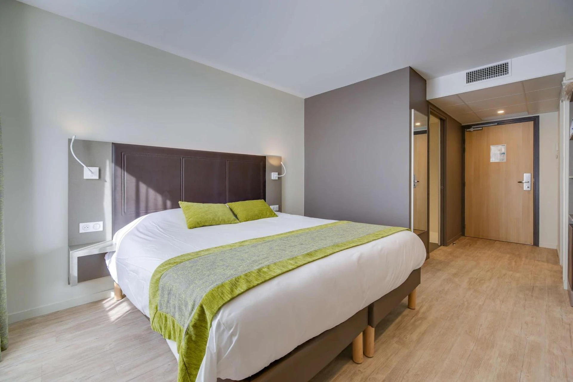 Chambre disponible pour un séminaire d'entreprise à Brit Hotel Confort Saint-Dizier - Saint-Dizier