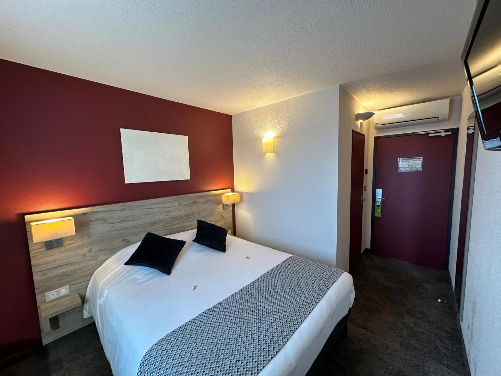 Magnifique chambre pour un séminaire d'entreprise à Brit Hotel Saumur - Distré