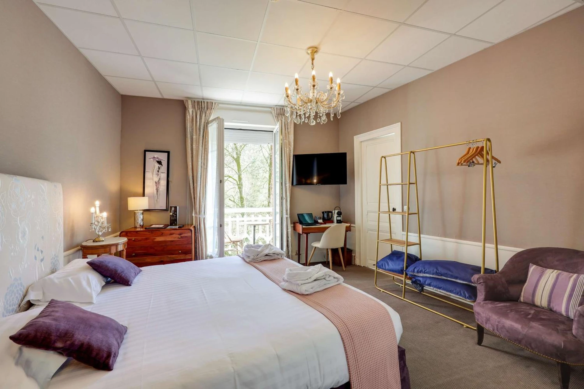 Chambre disponible pour un séminaire d'entreprise à BRIT HOTEL & SPA Le Roc au Chien - Bagnoles-de-l'Orne
