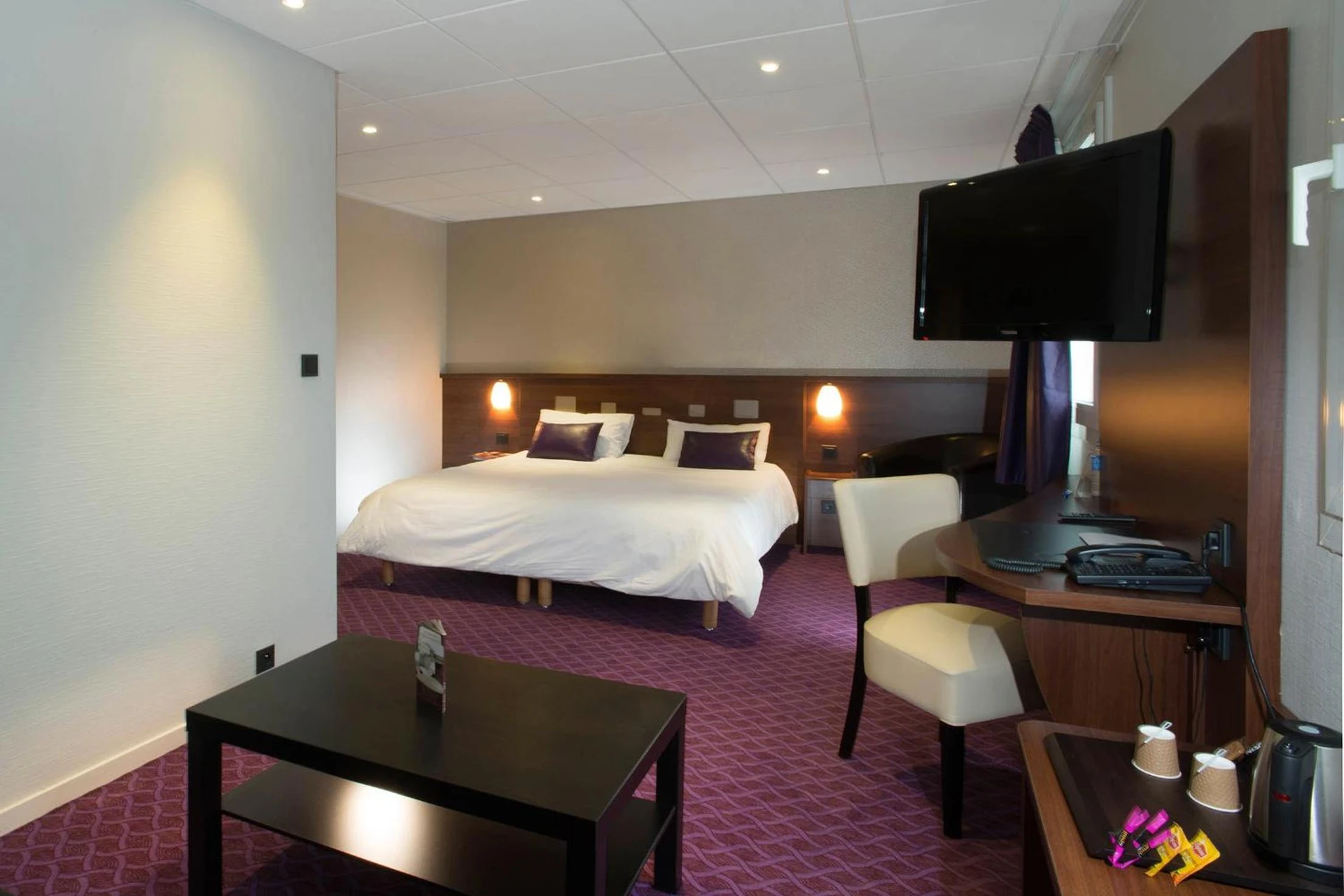 Magnifique chambre pour un séminaire d'entreprise à Brit Hotel Tours Sud – Le Cheops - Joué-lès-Tours