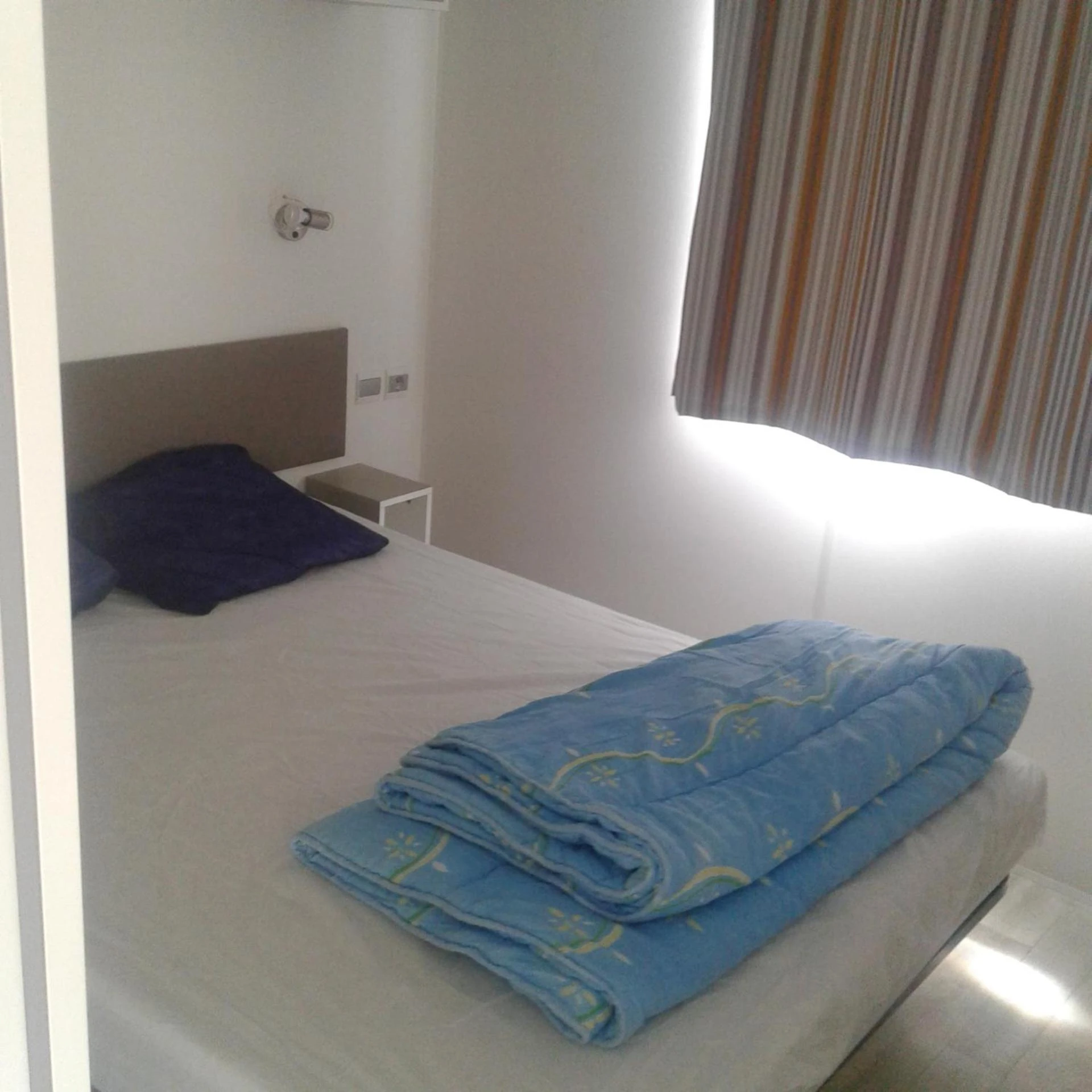 Chambre disponible pour un séminaire d'entreprise à A La Rencontre Du Soleil - Camping - Le Bourg-dʼOisans