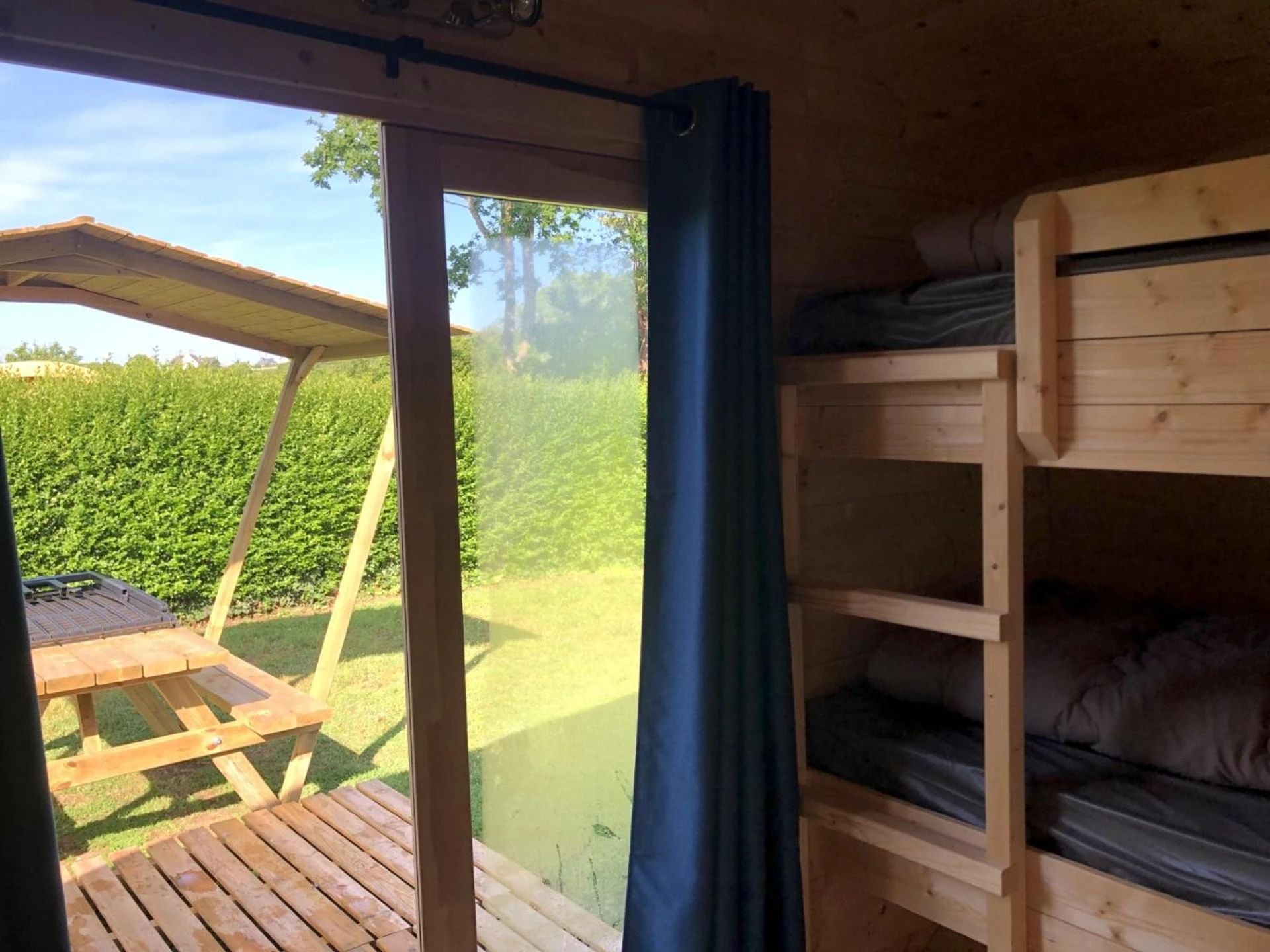 Organiser un séminaire d'entreprise : NUIT INSOLITE - Côte de granit rose - Camping Armor Loisirs à trebeurden