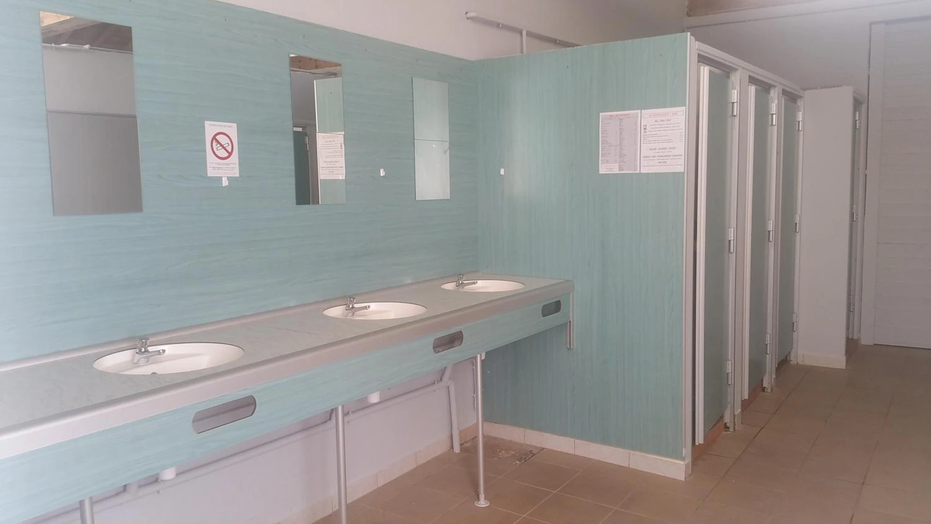 Chambre à Camping Au Tour de l'Aveyron - Organiser un séminaire d'entreprise à LʼHospitalet-du-Larzac