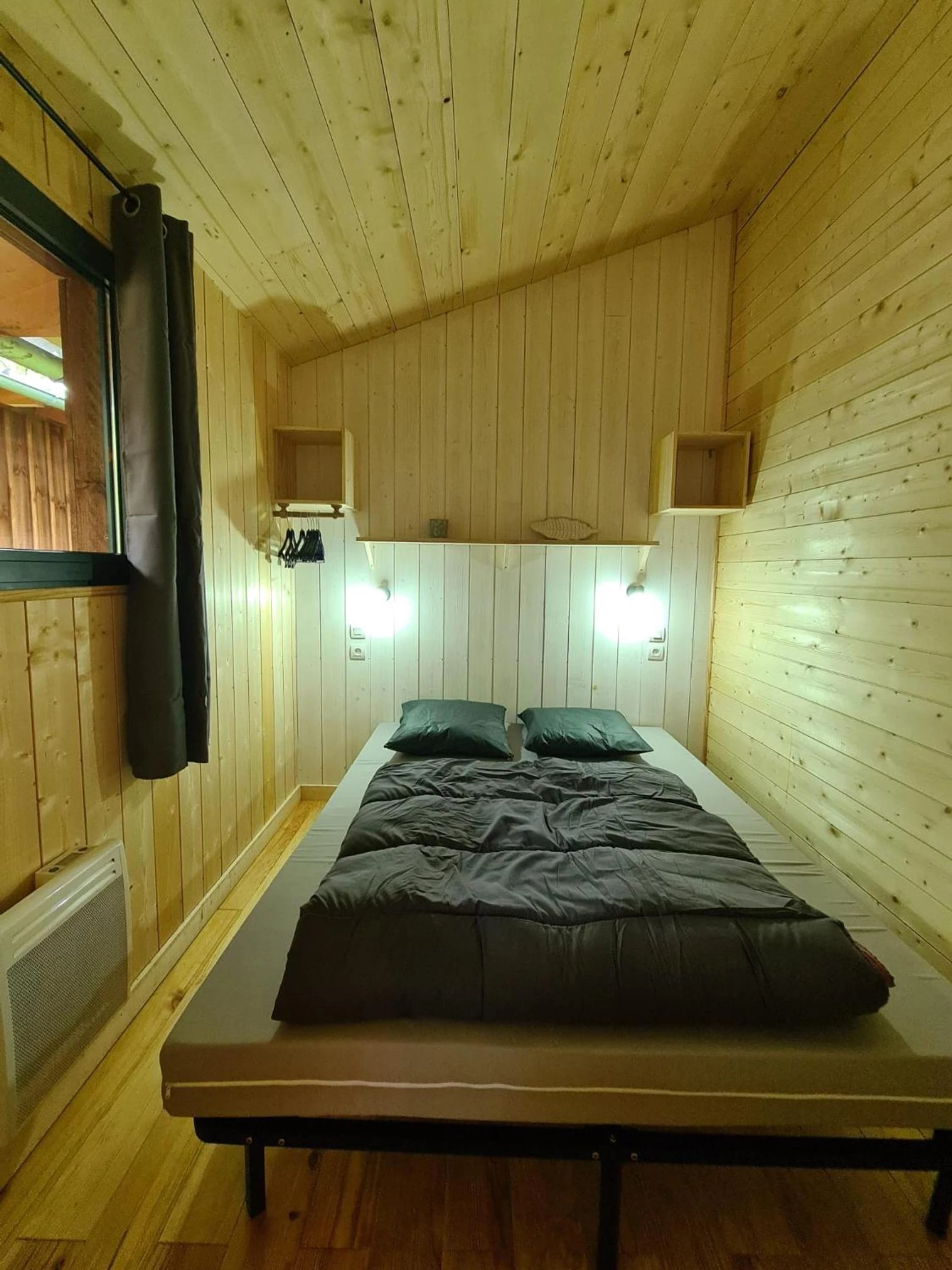 Chambre disponible pour un séminaire d'entreprise à Camping Aux Couleurs du ferret - Lège-Cap-Ferret