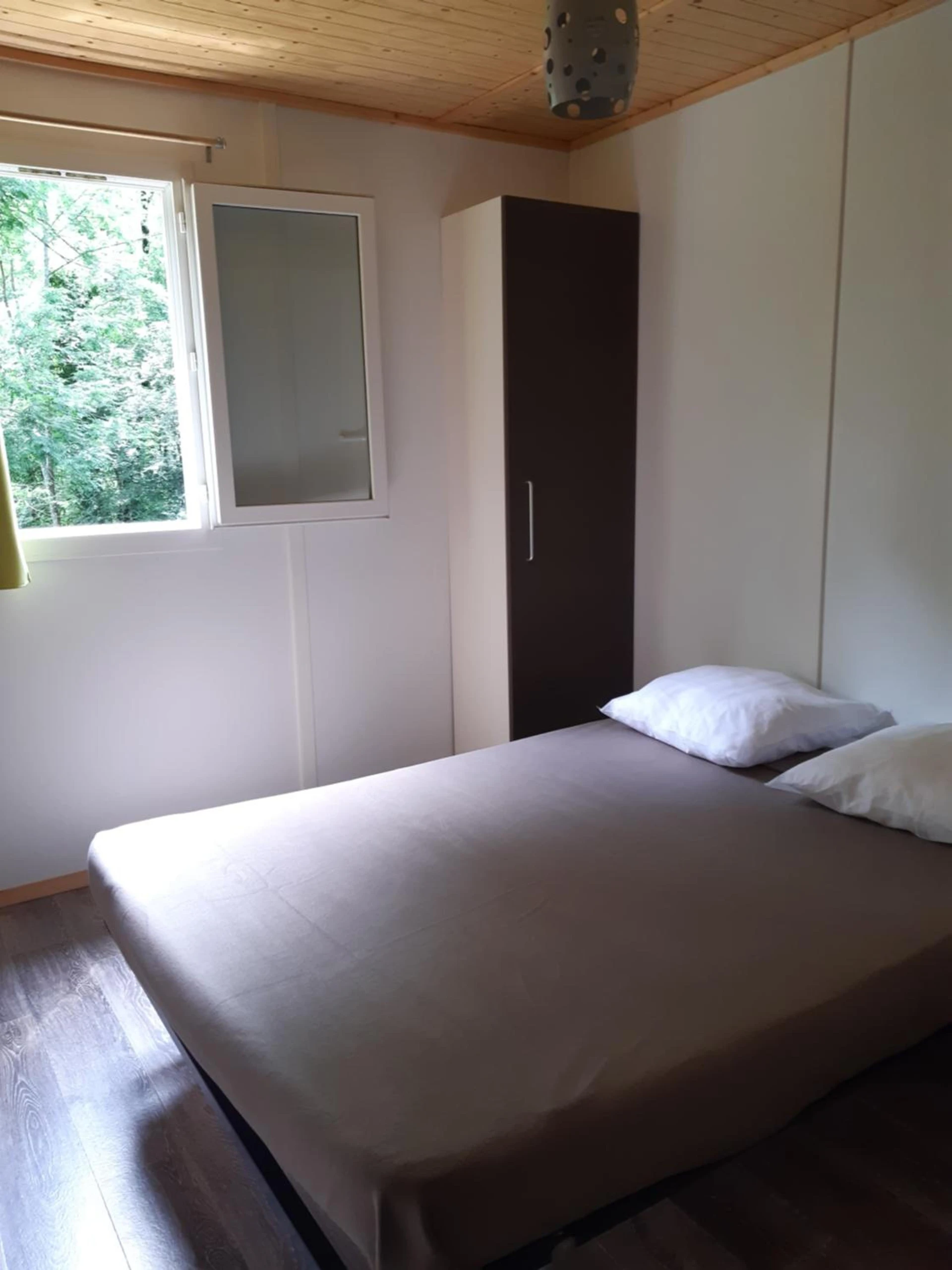 Chambre disponible pour un séminaire d'entreprise à Camping Beau Rivage - Navarrenx