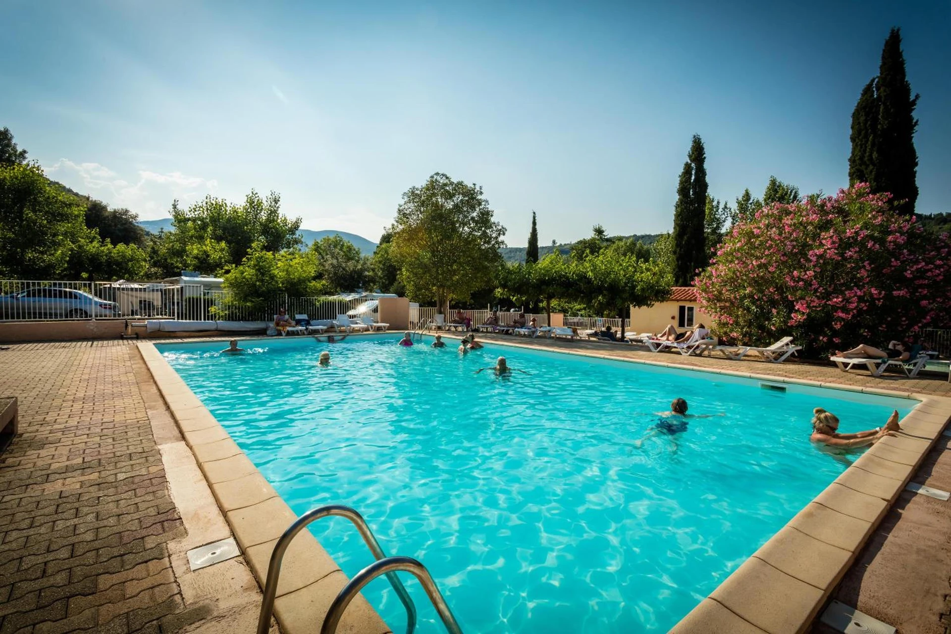 Organiser un séminaire d'entreprise : Aloha Camping Club à reynes