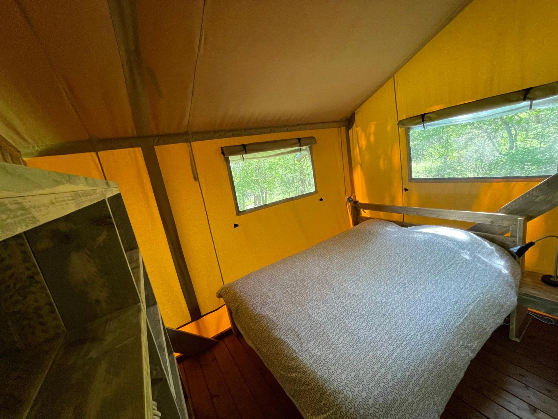 Chambre disponible pour un séminaire d'entreprise à Lodges du Bois Dodo - ancien Camping de Bois Redon - Septfonds