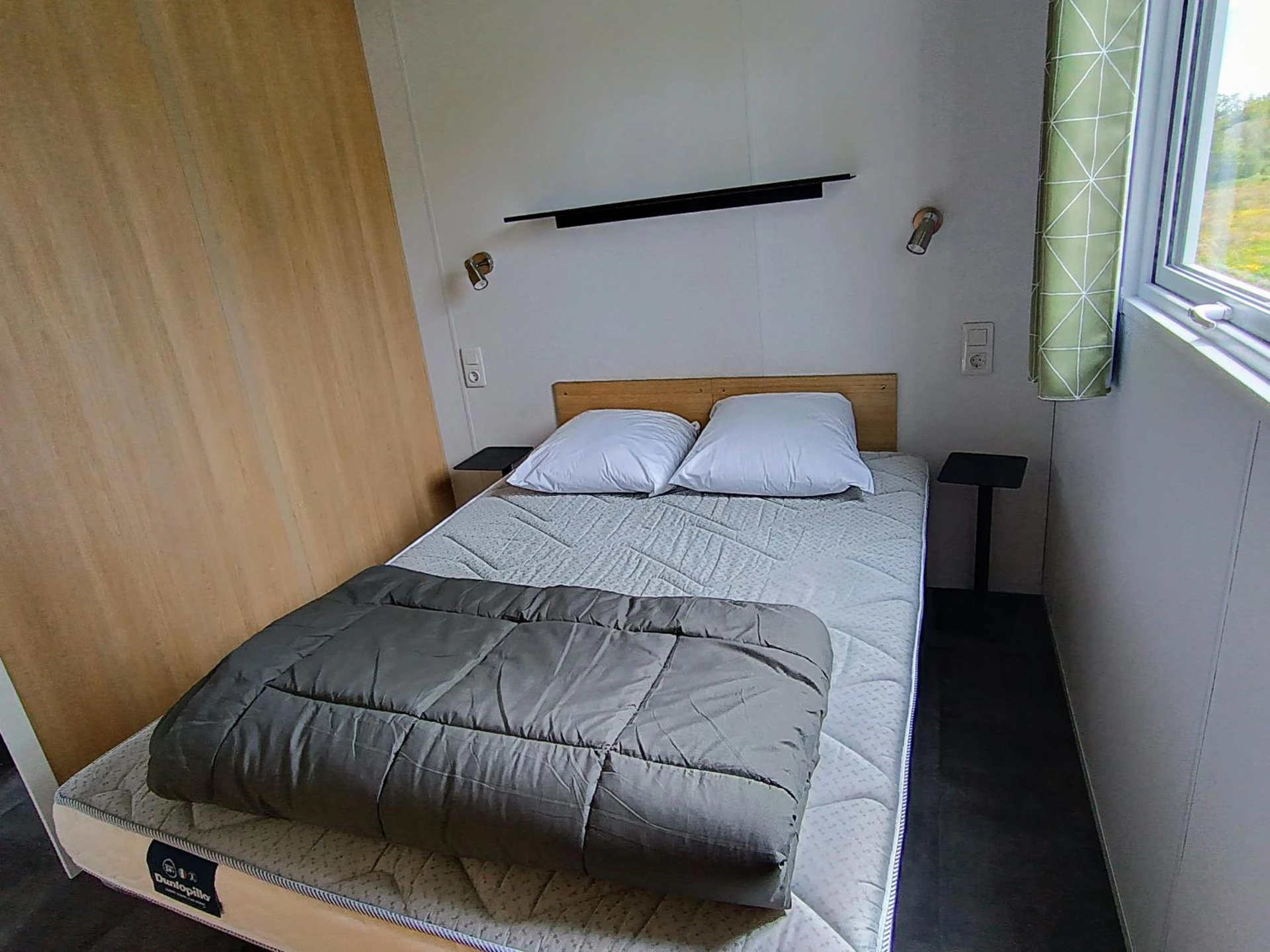 Chambre disponible pour un séminaire d'entreprise à Camping de la Tour AMBON - Ambon