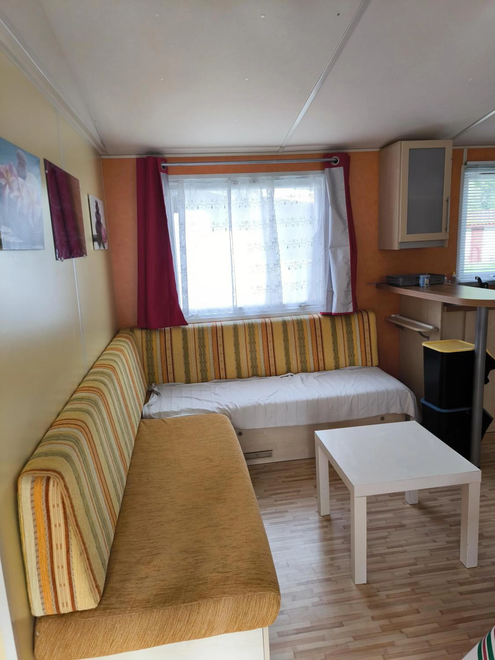 Ambiance de travail pour séminaire d'entreprise à mobile-home camping de la truite - Ascarat