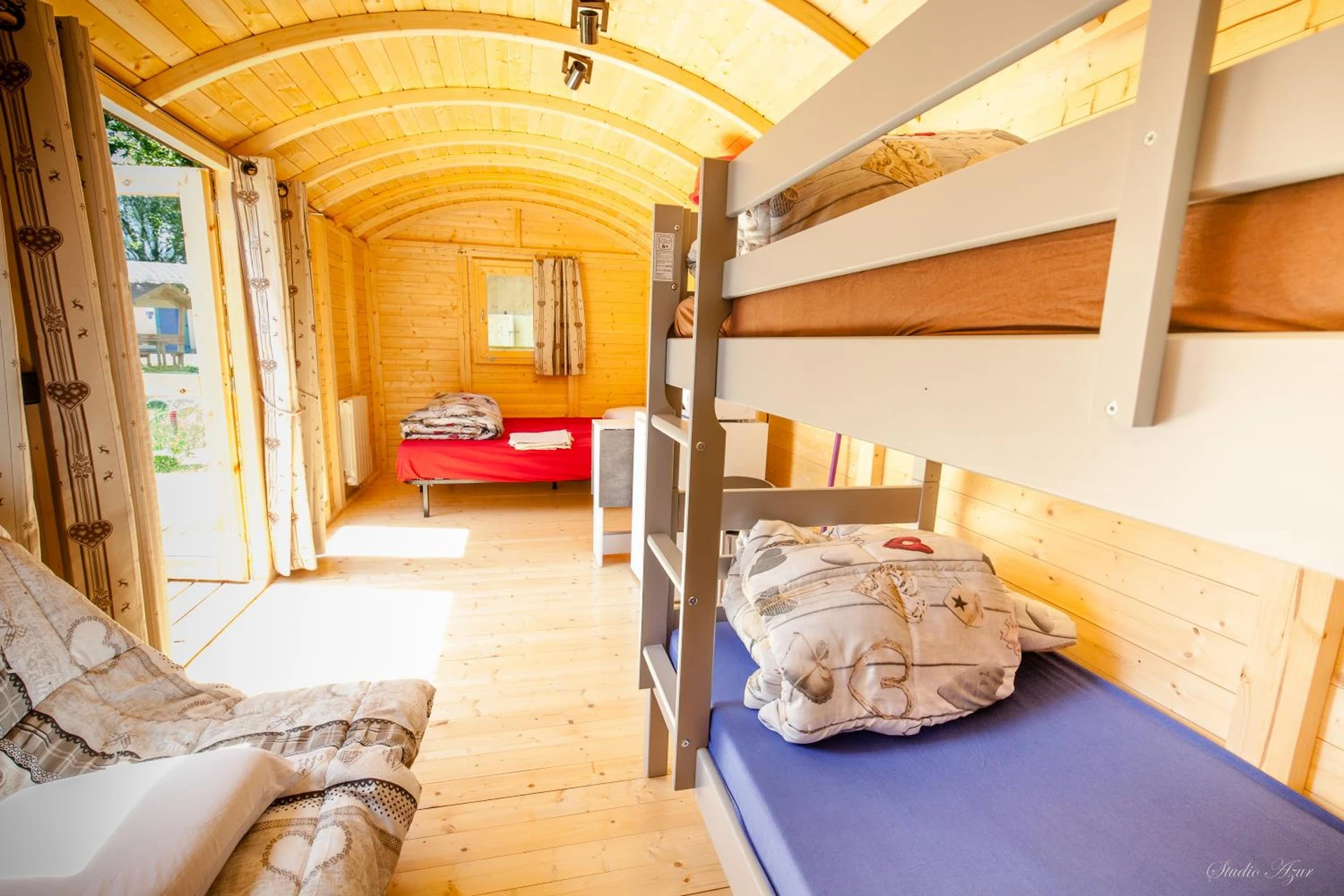 Chambre disponible pour un séminaire d'entreprise à Camping de Tournus - Drole de cabane - Tournus