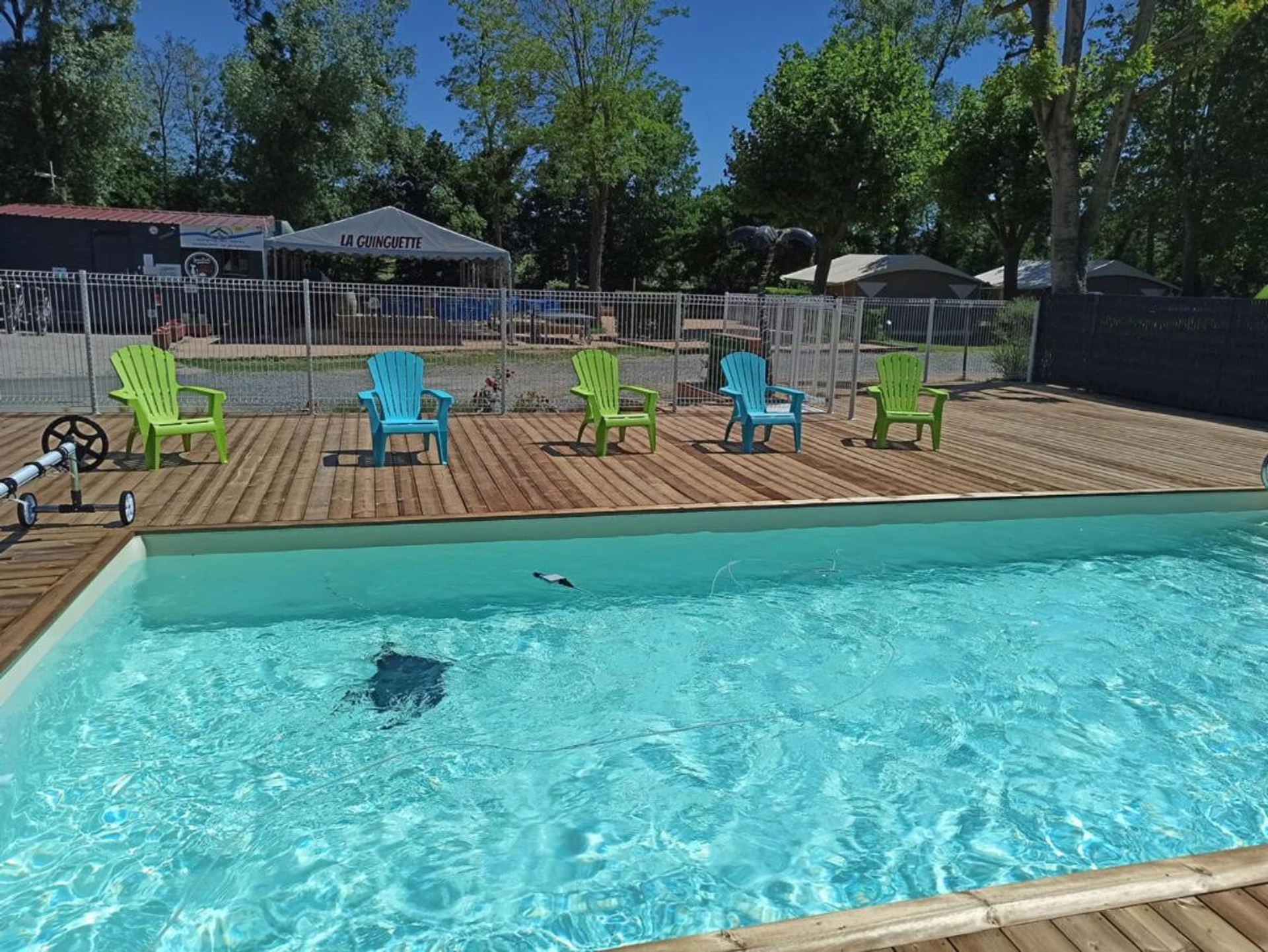Organiser un séminaire d'entreprise : TONNEAU HERBERGEMENT INSOLITE AU CAMPING DES NIERES à ebreuil