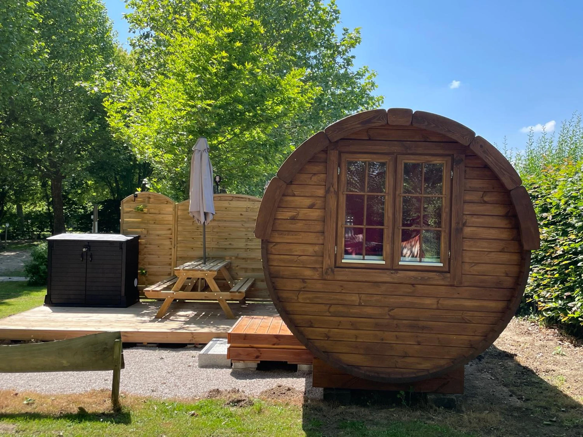 Organiser un séminaire d'entreprise : TONNEAU HERBERGEMENT INSOLITE AU CAMPING DES NIERES à ebreuil