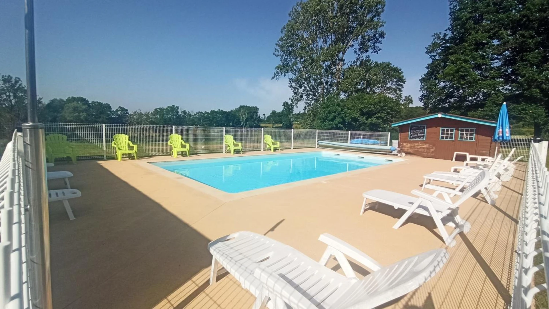 Salle de séminaire à Camping des Papillons - Organiser un événement professionnel à Lalizolle