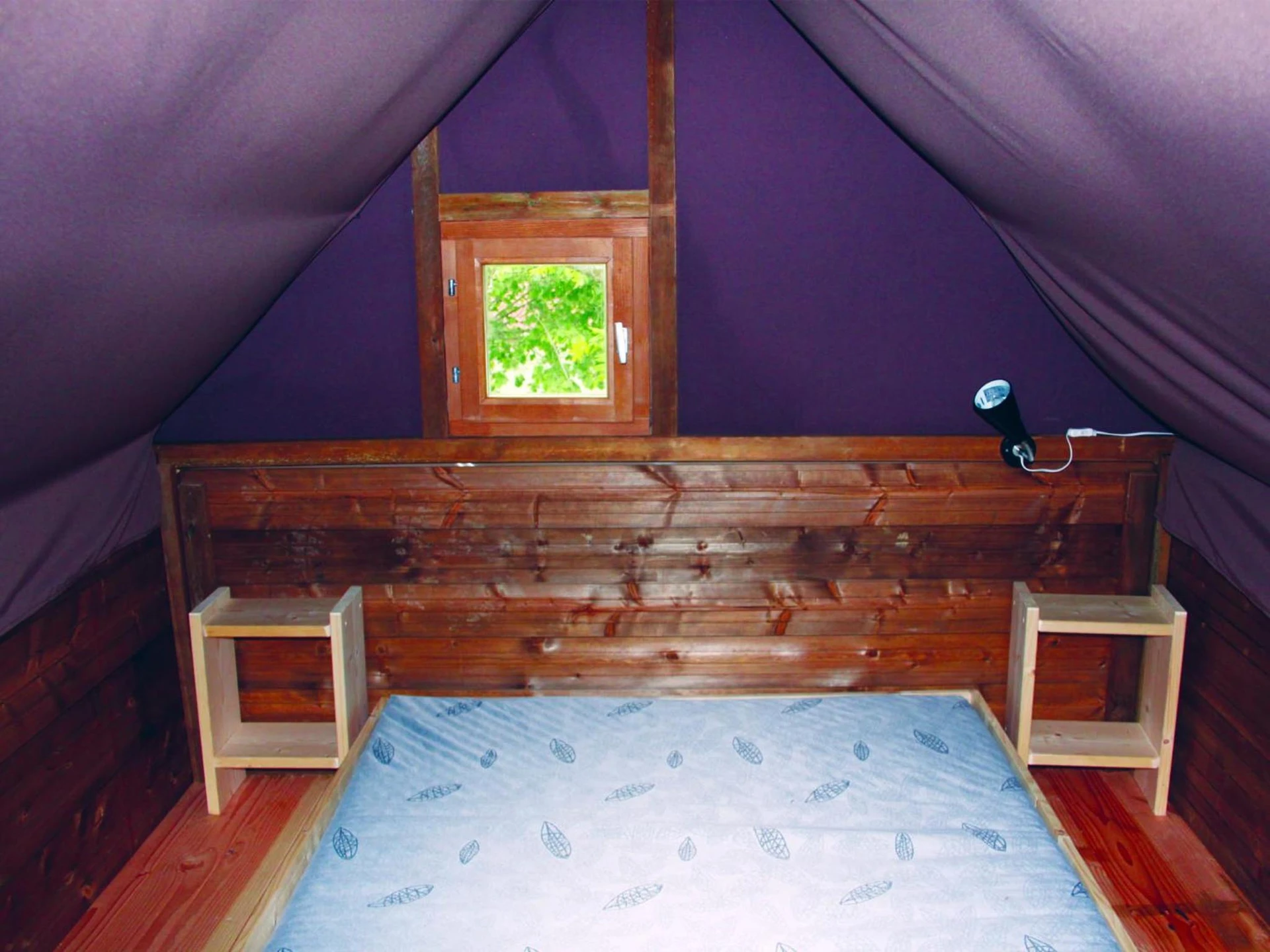 Chambre disponible pour un séminaire d'entreprise à Camping des Papillons - Lalizolle