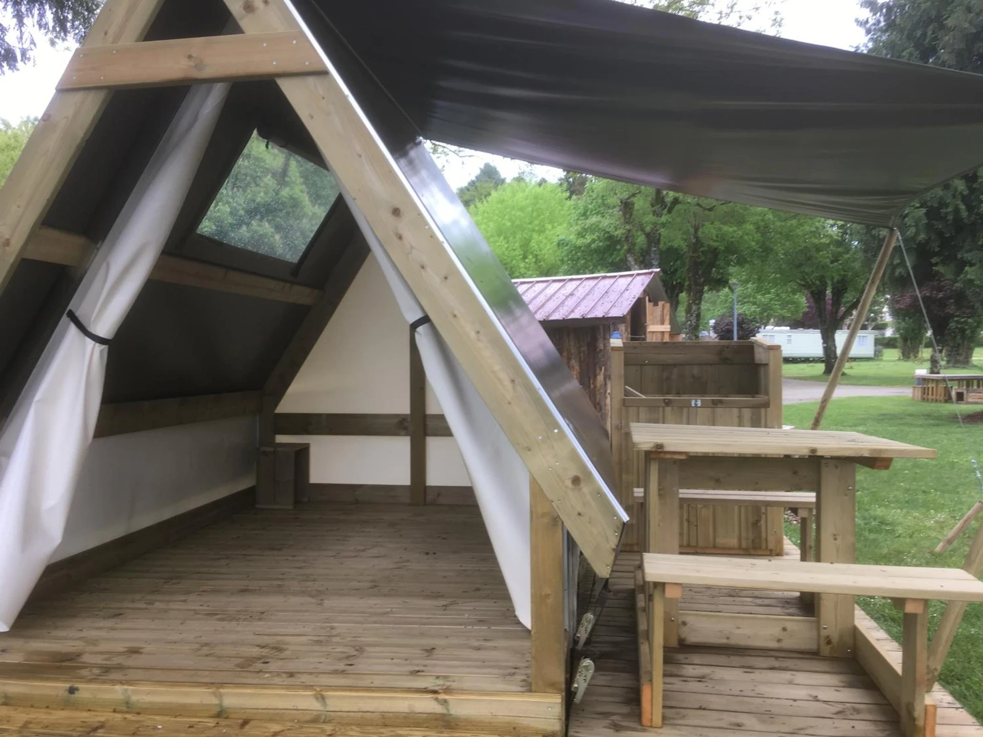 Chambre disponible pour un séminaire d'entreprise à camping des ribieres - Confolens