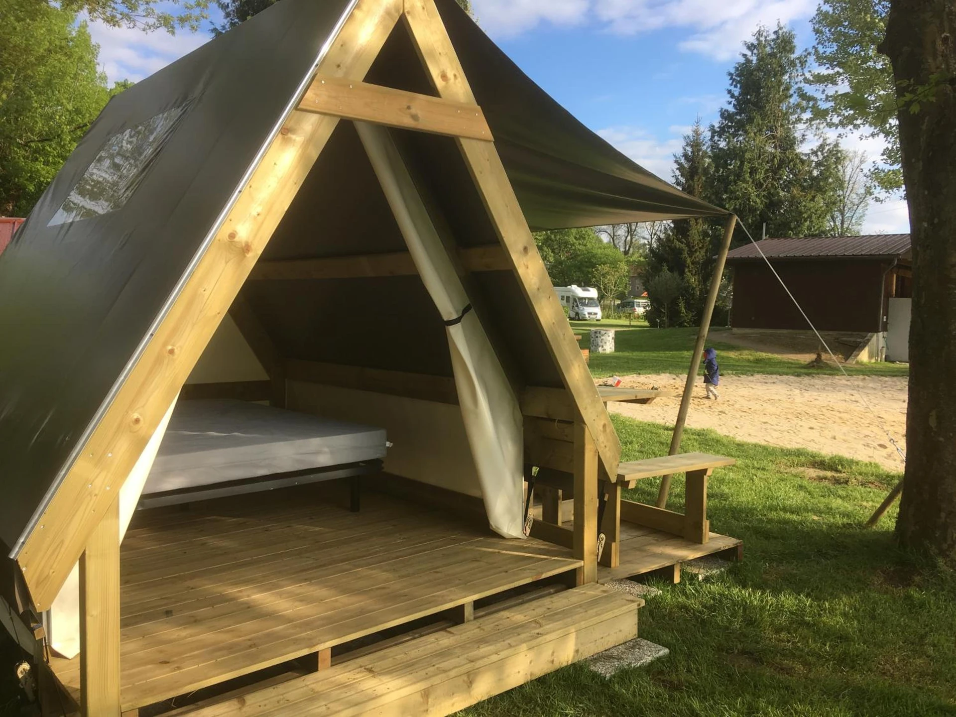Chambre disponible pour un séminaire d'entreprise à camping des ribieres - Confolens