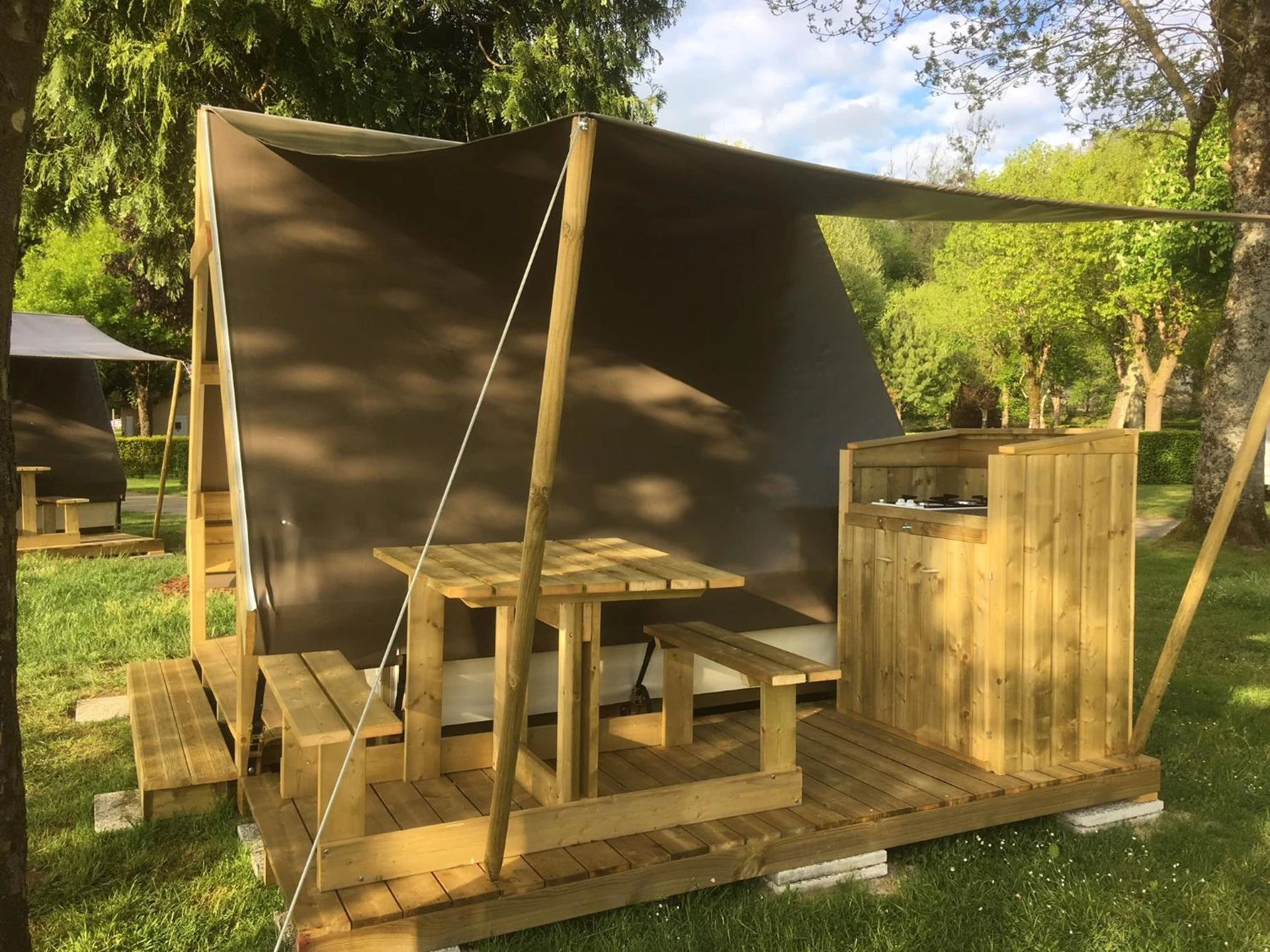 Magnifique chambre pour un séminaire d'entreprise à camping des ribieres - Confolens