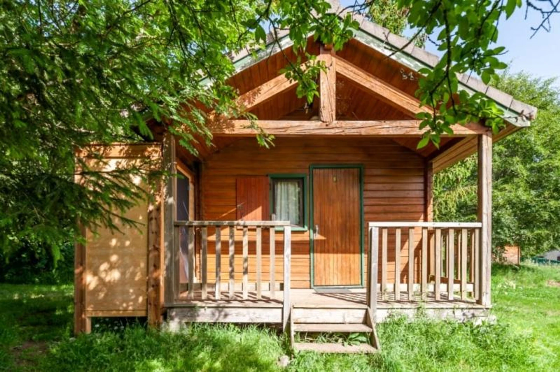 Lieu convivial pour un séminaire d'entreprise à Domaine de l'Ours / Camping Lodge - Saint-Urcize - En savoir plus 