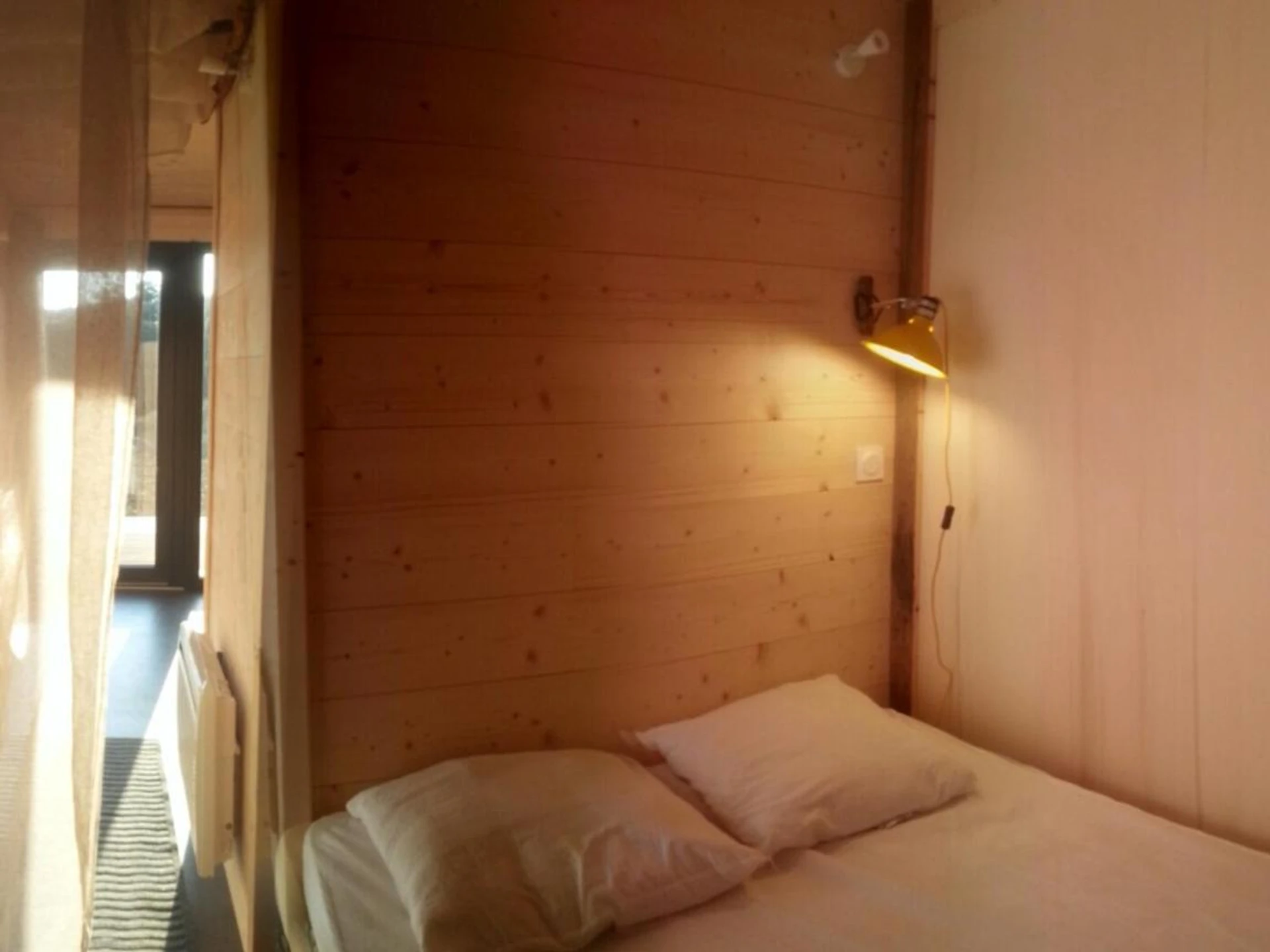 Chambre disponible pour un séminaire d'entreprise à Domaine de l'Ours / Camping Lodge - Saint-Urcize