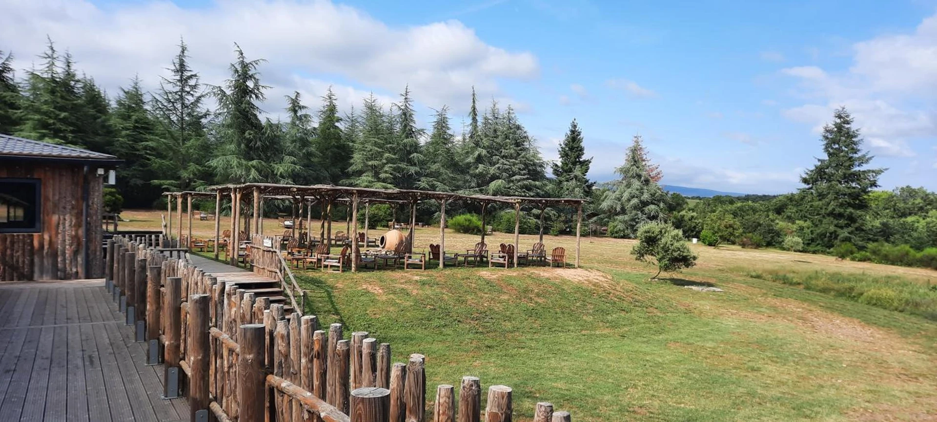Salle de séminaire à Domaine de la Vitarelle Glamping - Organiser un événement professionnel à Villanière